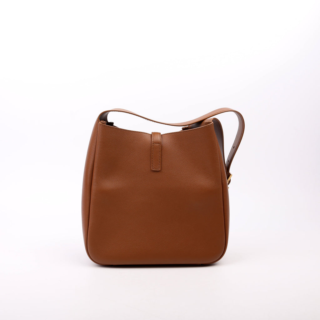 713938 Le A 7 Supple Small Hobo Brown