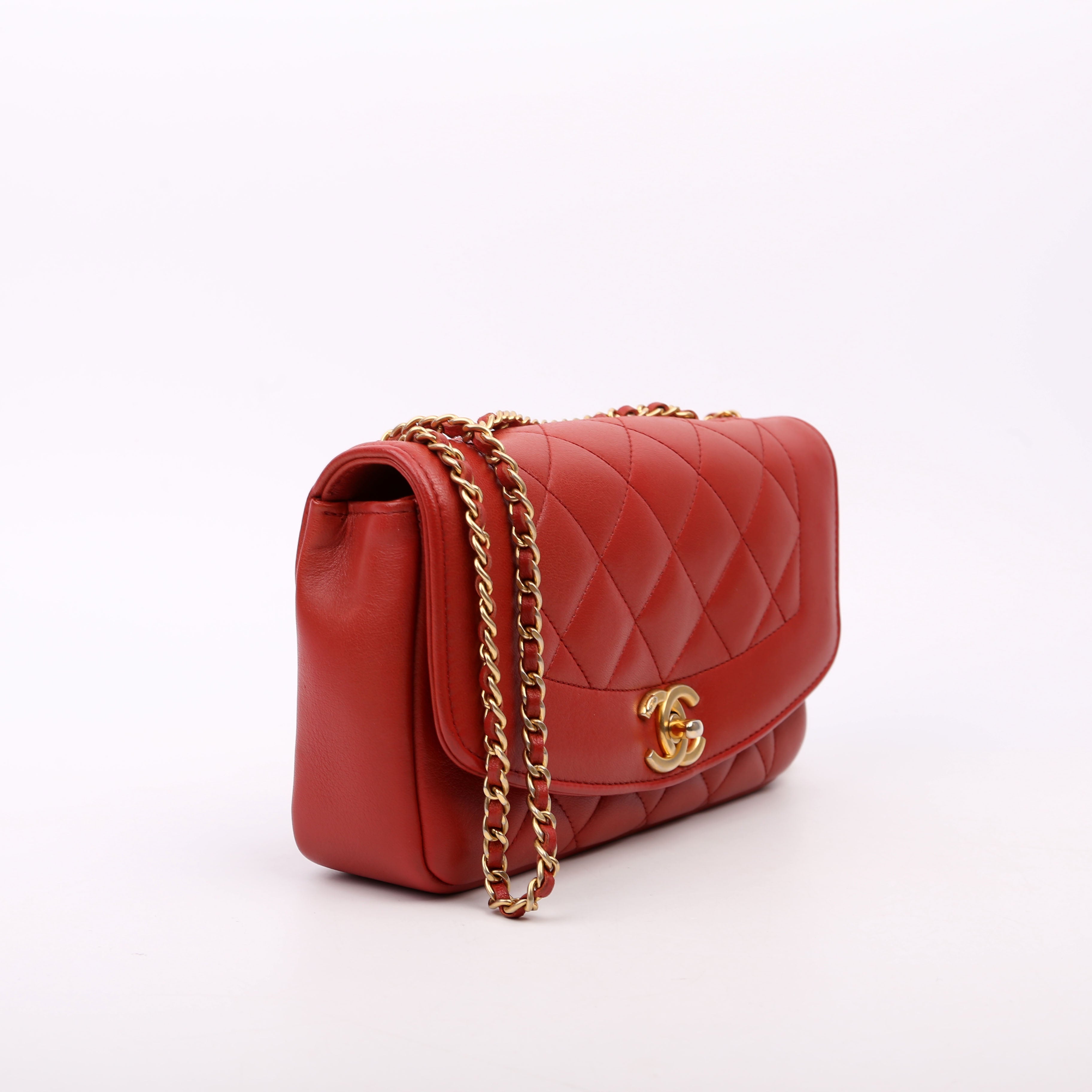 Vintage Flap Bag Medium Lambskin 20M Red