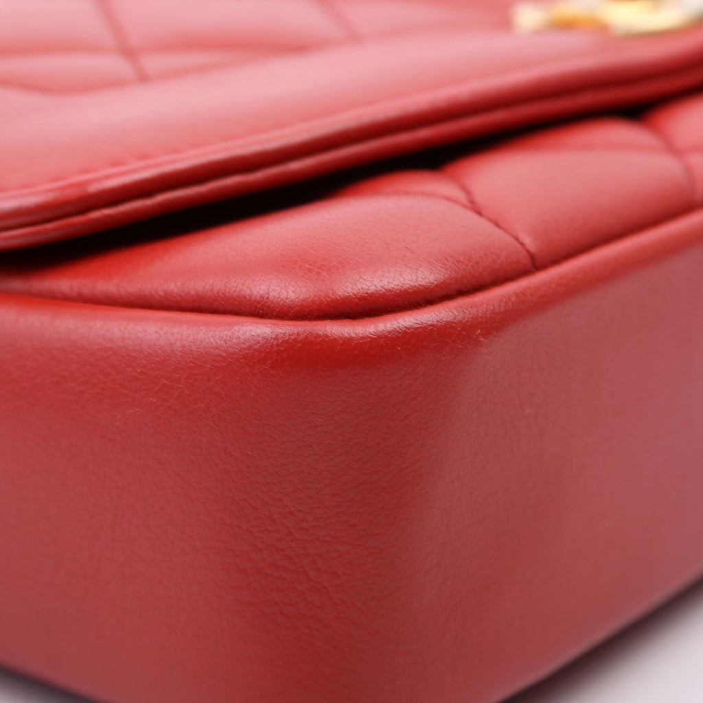 Vintage Flap Bag Medium Lambskin 20M Red