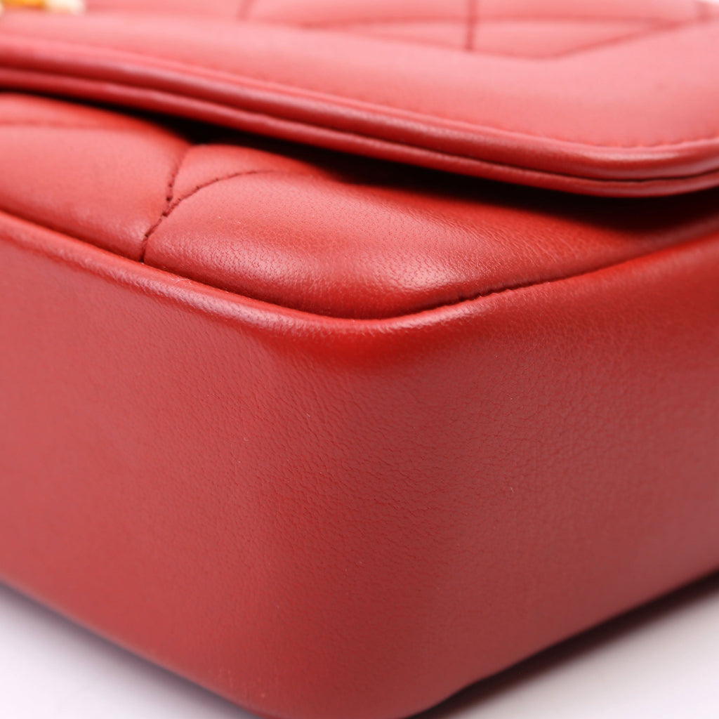 Vintage Flap Bag Medium Lambskin 20M Red