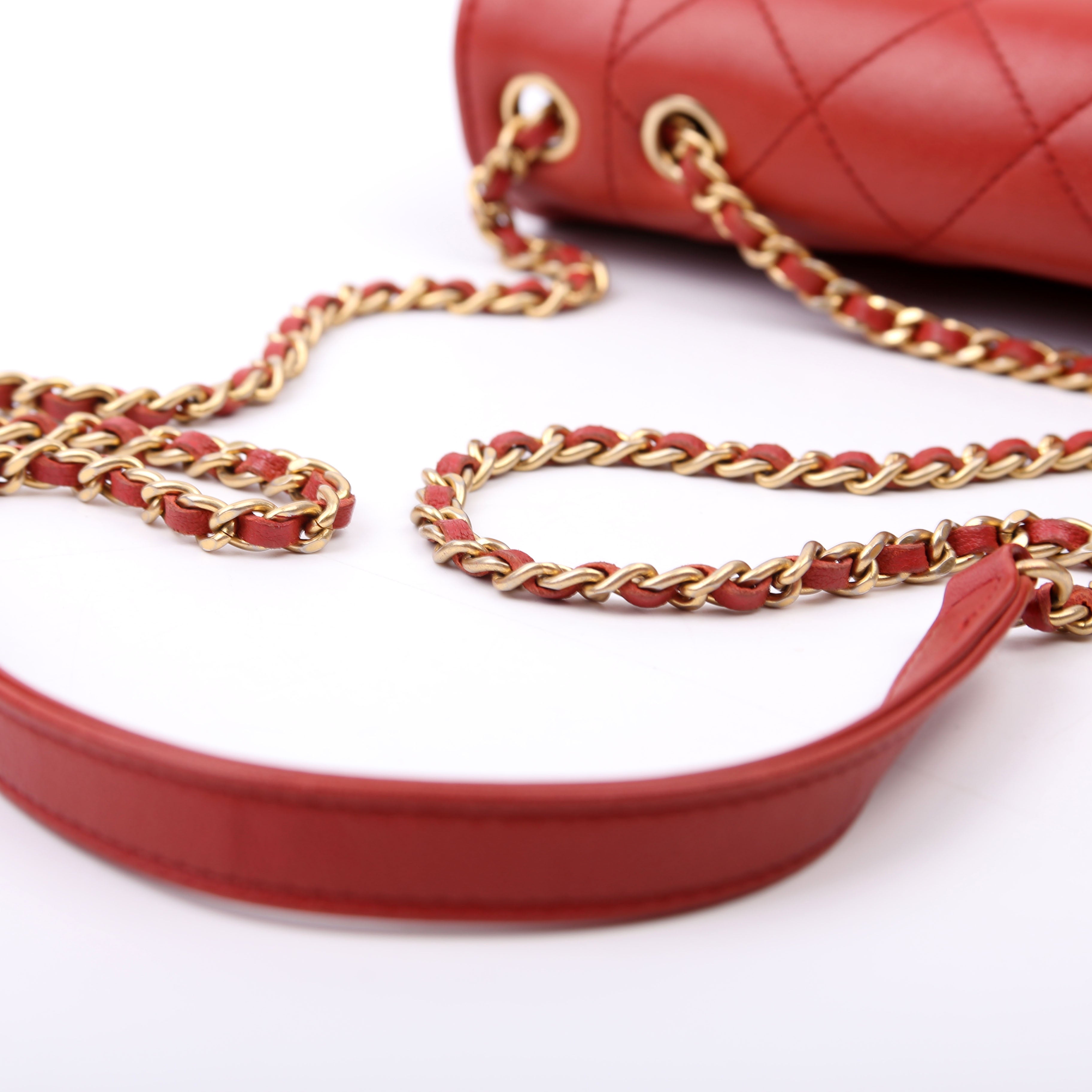 Vintage Flap Bag Medium Lambskin 20M Red