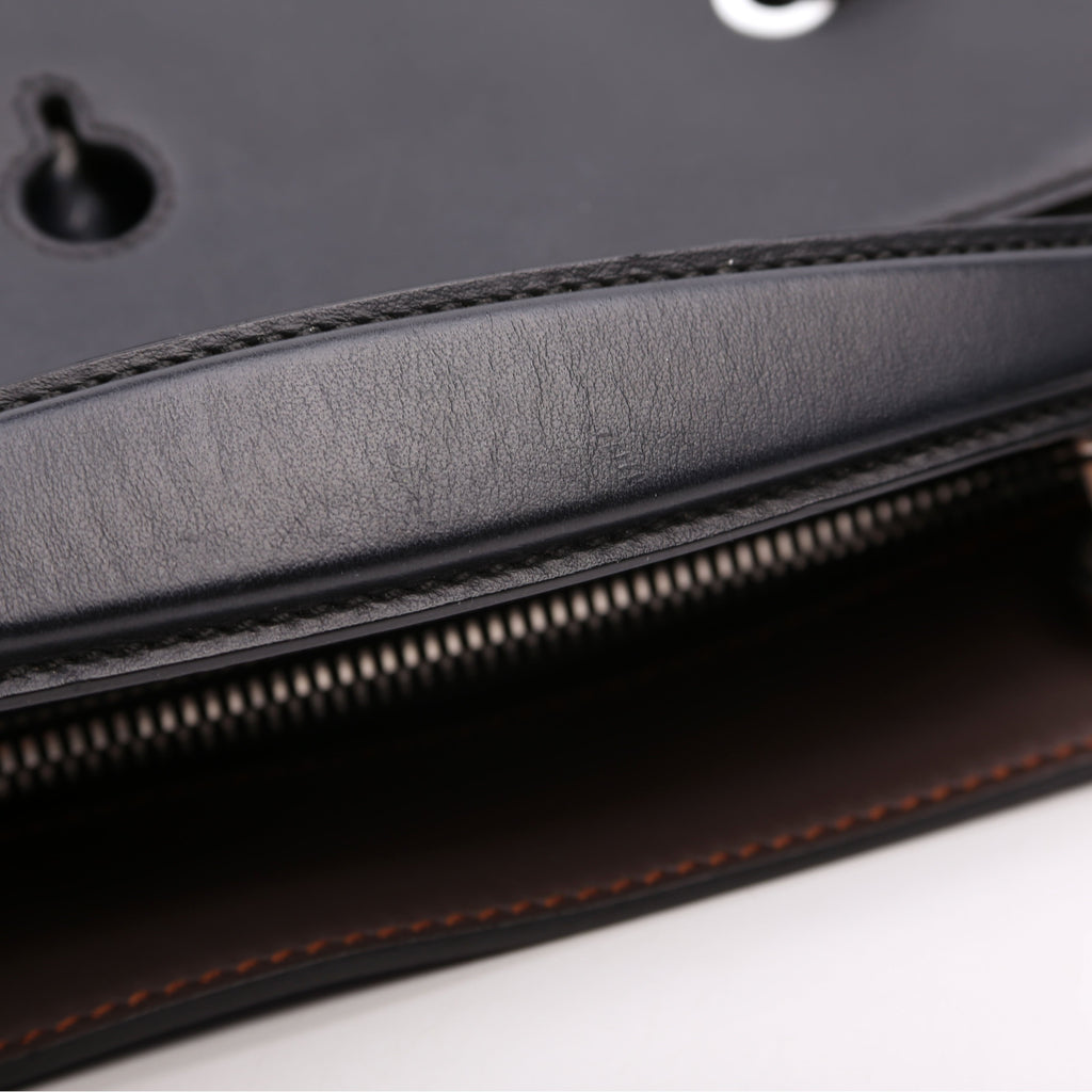 8BN293 Dotcom Whipstitch Medium