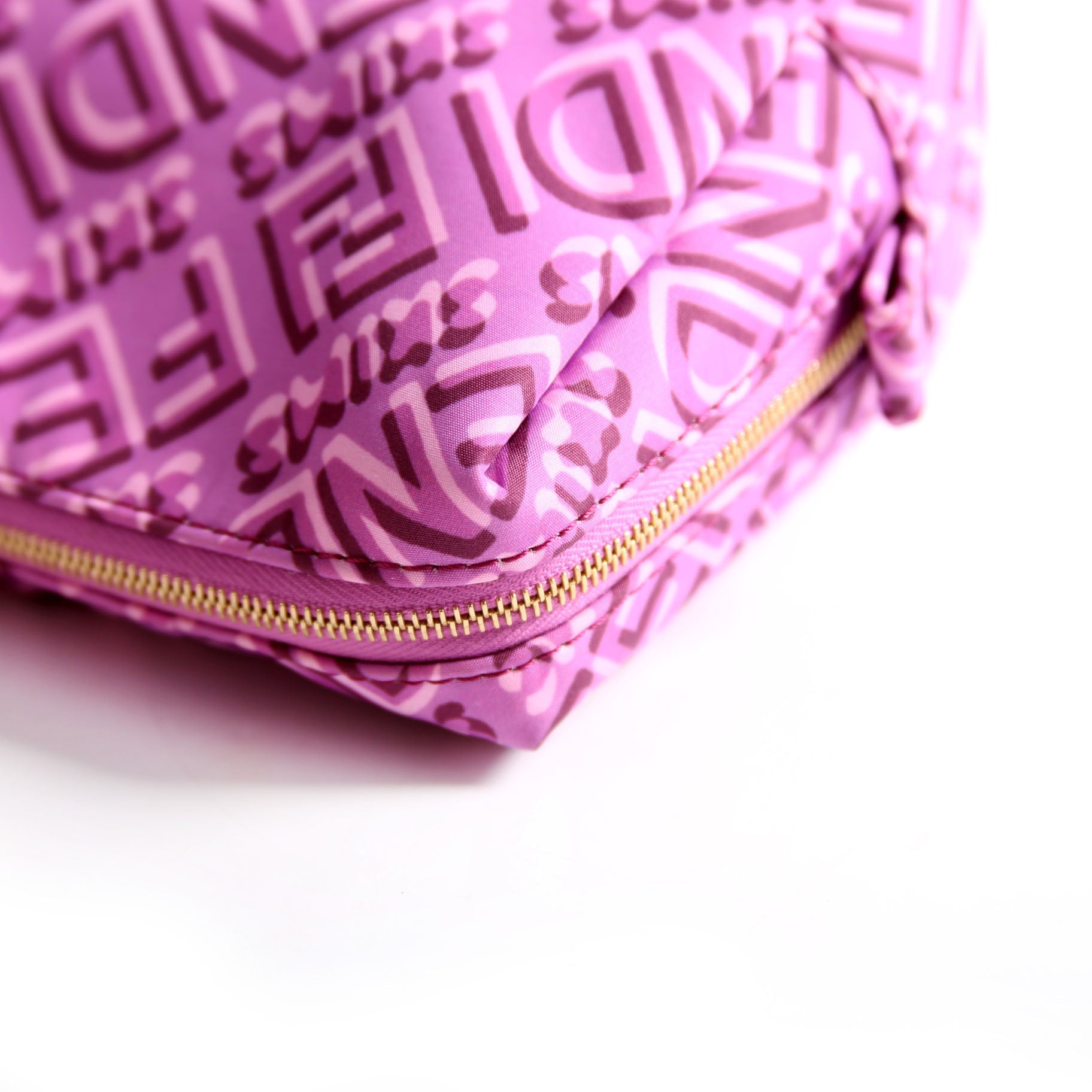 8N0172 X Skims Nylon Trapezoid Beauty Pouch Small Purple