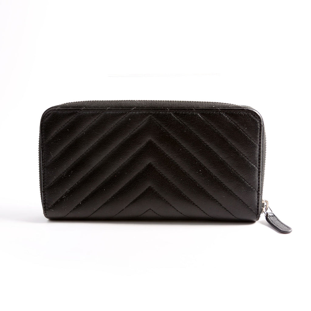 Chevron Zip Around Wallet 25M Black