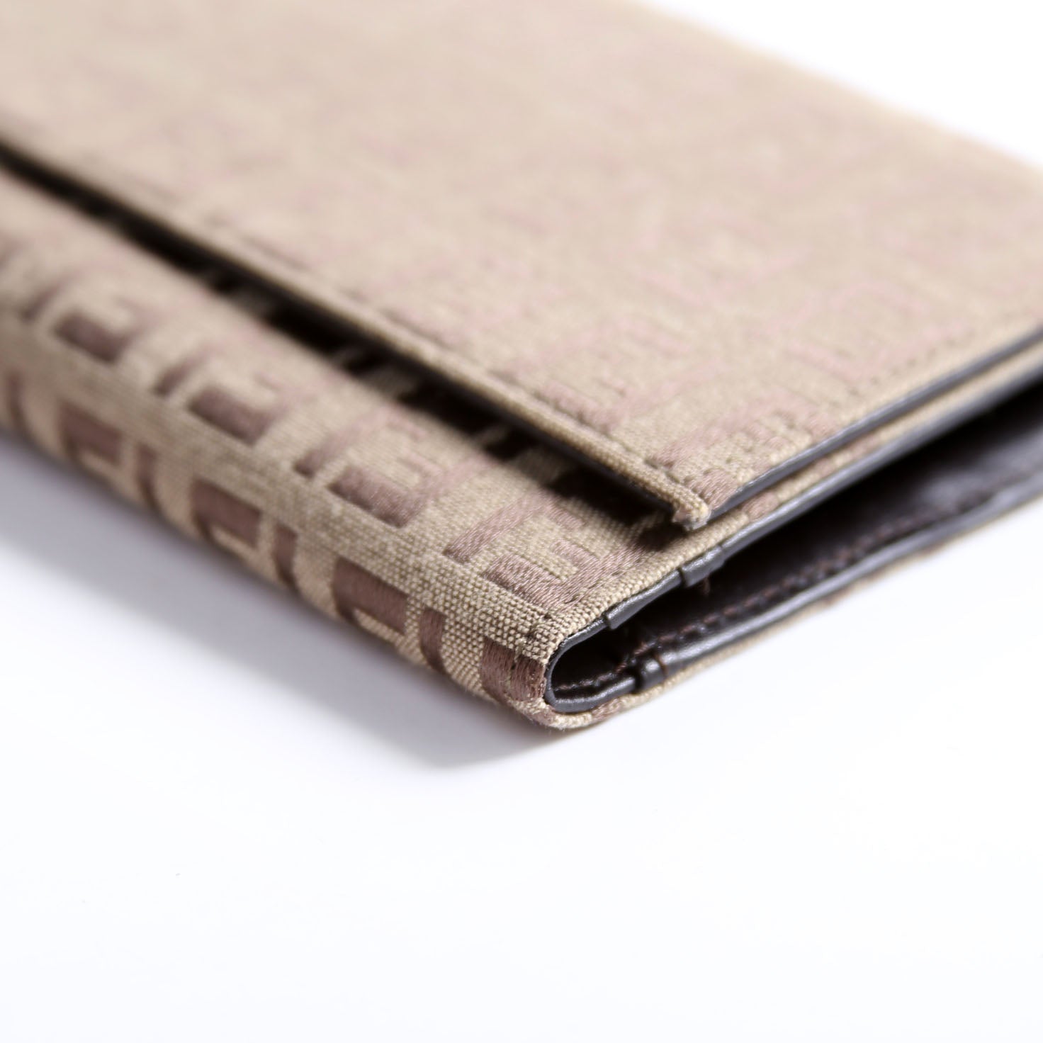 8M0011 Zucchino Compact Trifold Wallet Brown