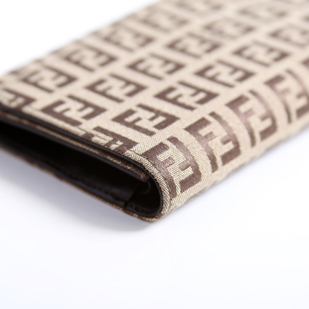 8M0011 Zucchino Compact Trifold Wallet Brown