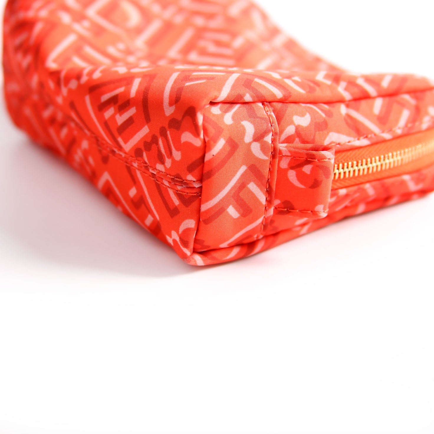 8N0179 X Skims Nylon Trapezoid Beauty Pouch Mini Red