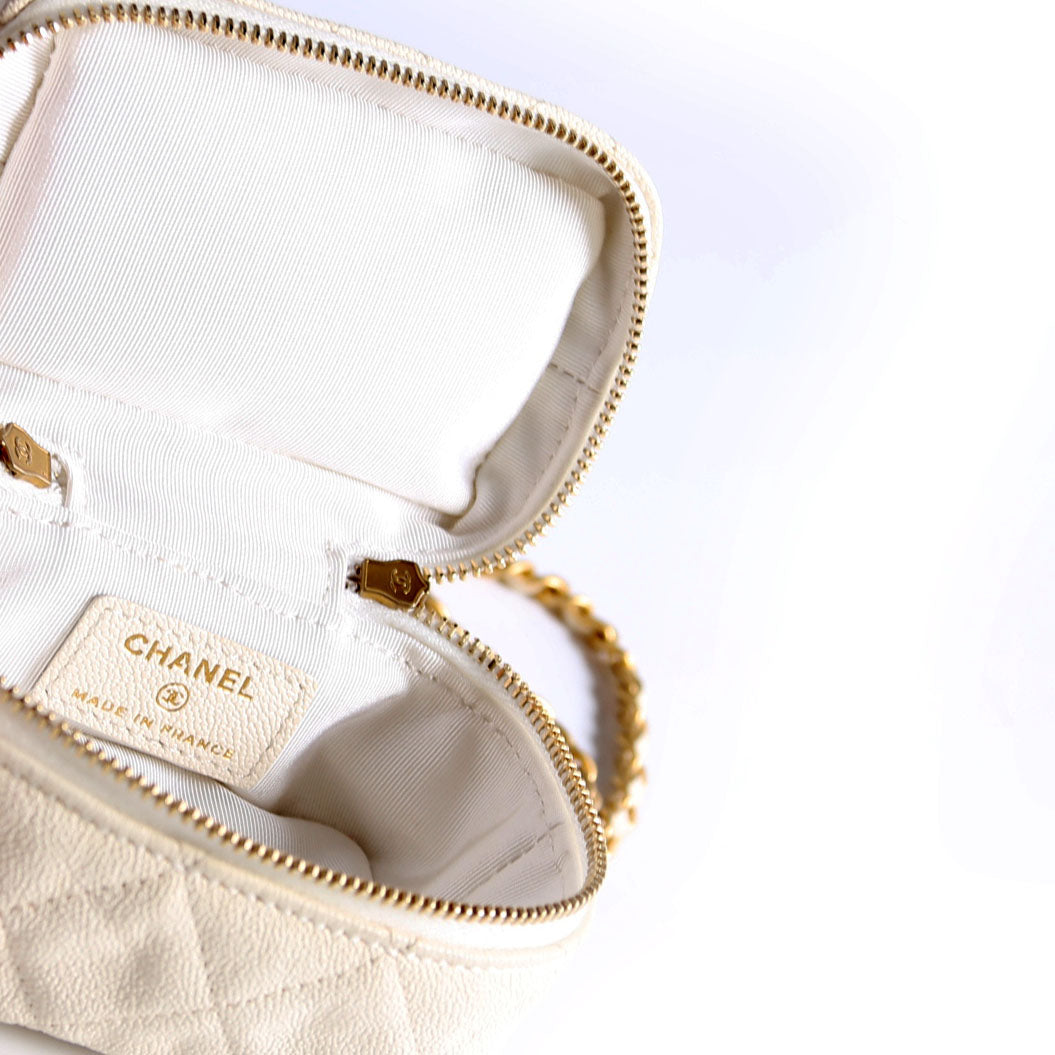 Mini Top Handle Vanity With Chain Caviar 30M White