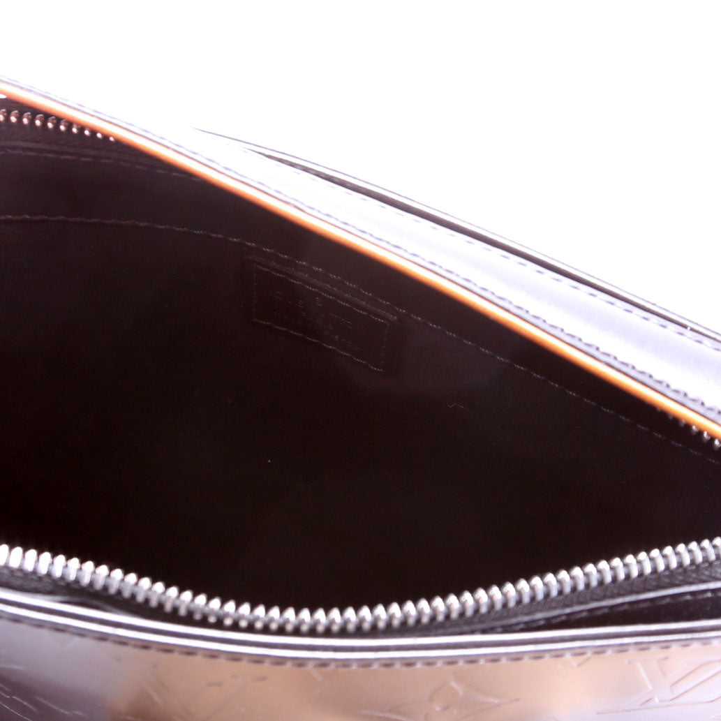 hold Fowler Monogram Matte Leather Gray
