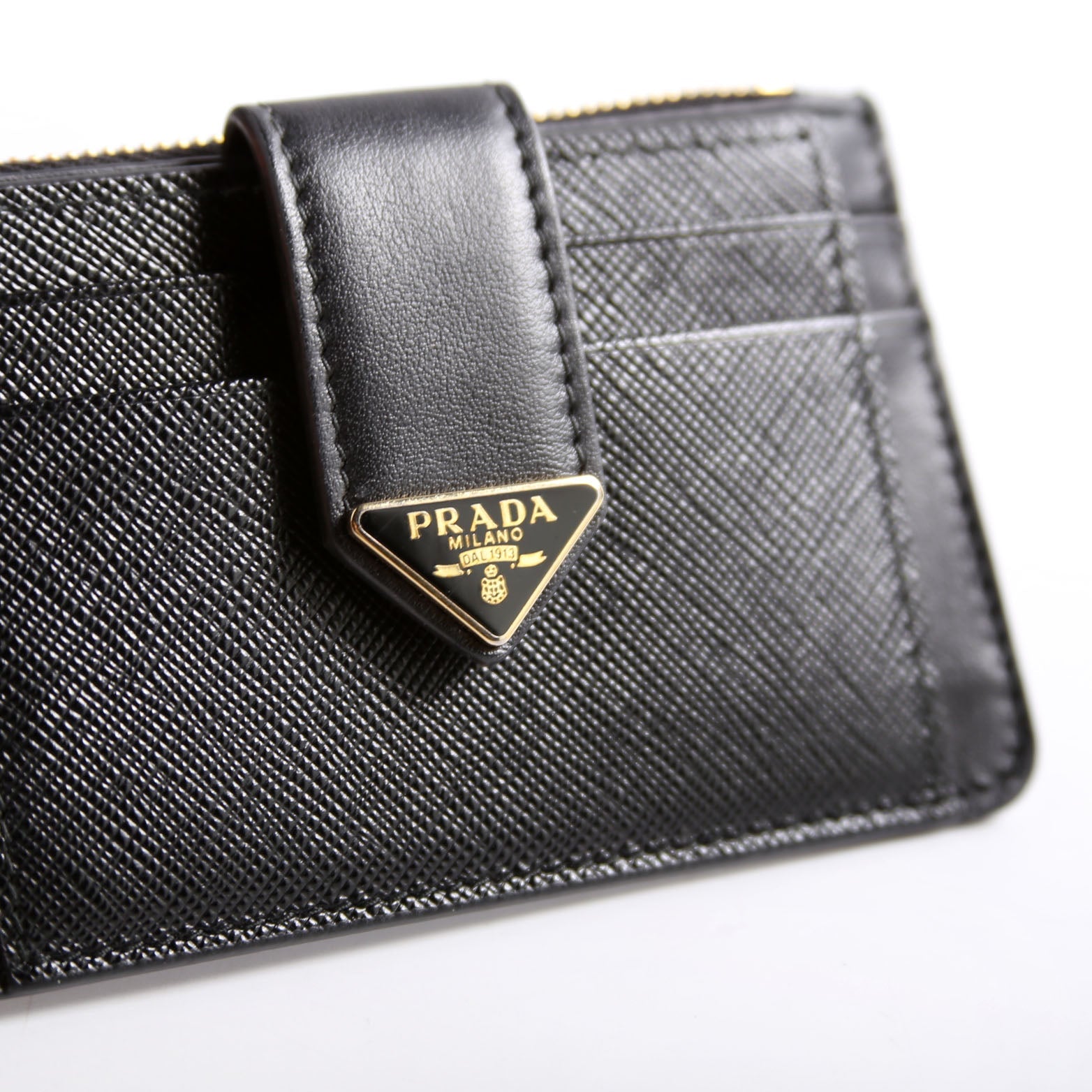 1MC038 Saffiano Triangle Logo Zip Card Case Black