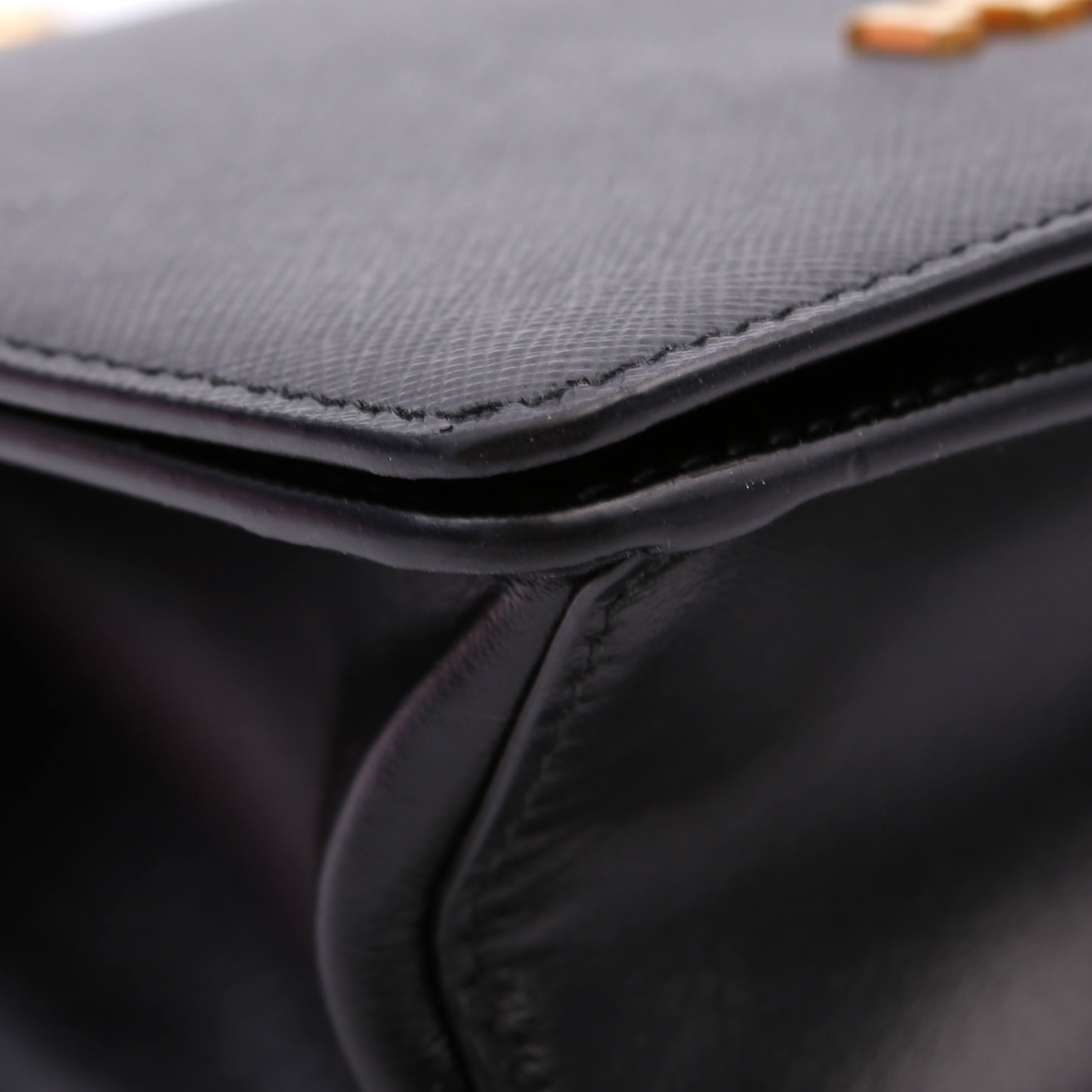 1BD133 Saffiano Chain Crossbody Black