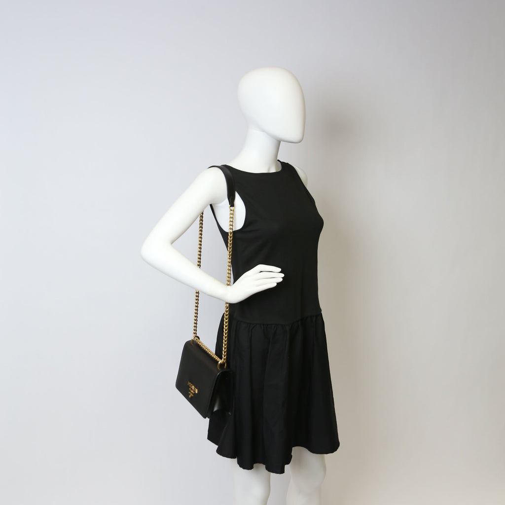 1BD133 Saffiano Chain Crossbody Black