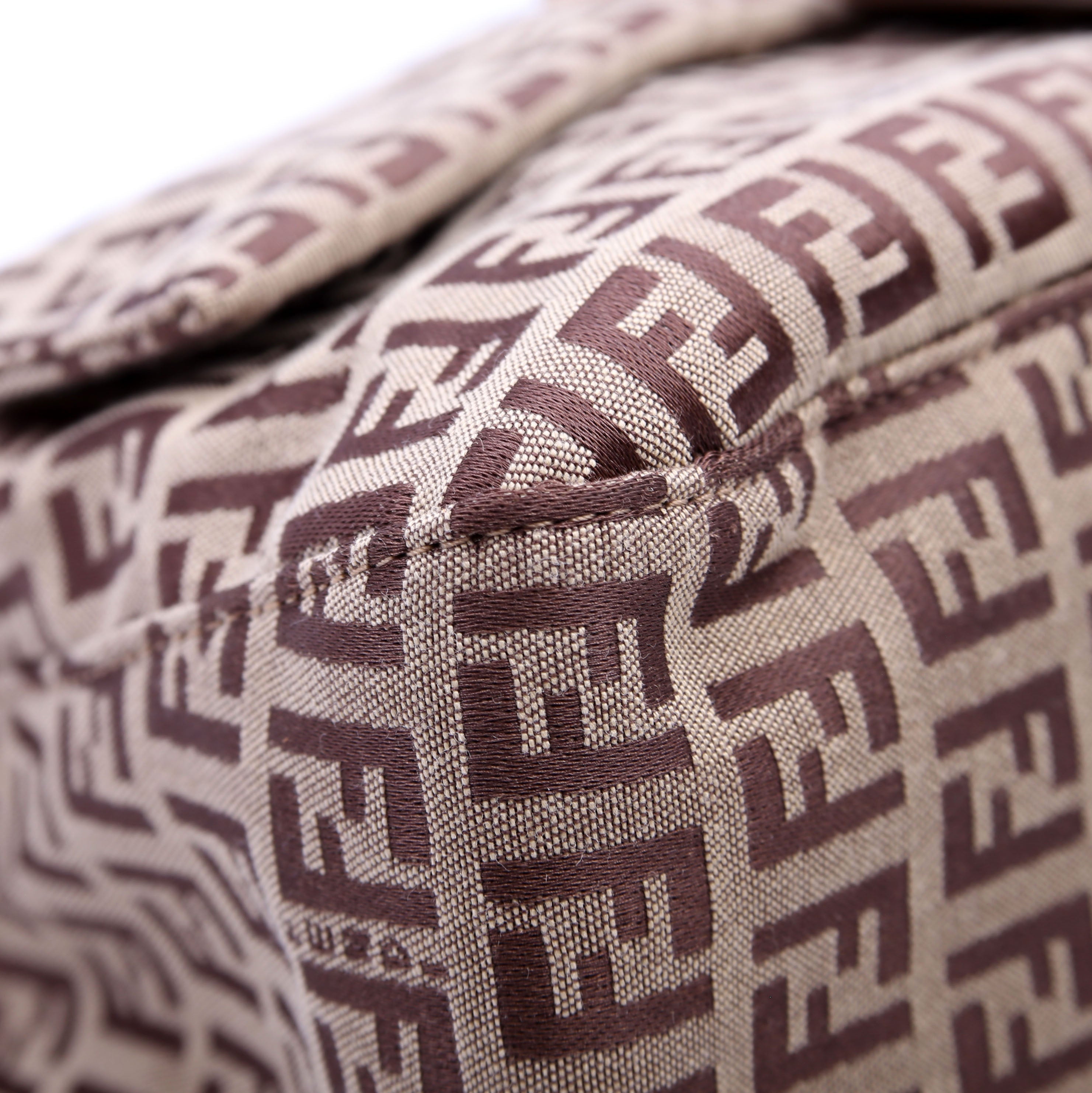 8BR001 Mama Forever Zucchino Fabric