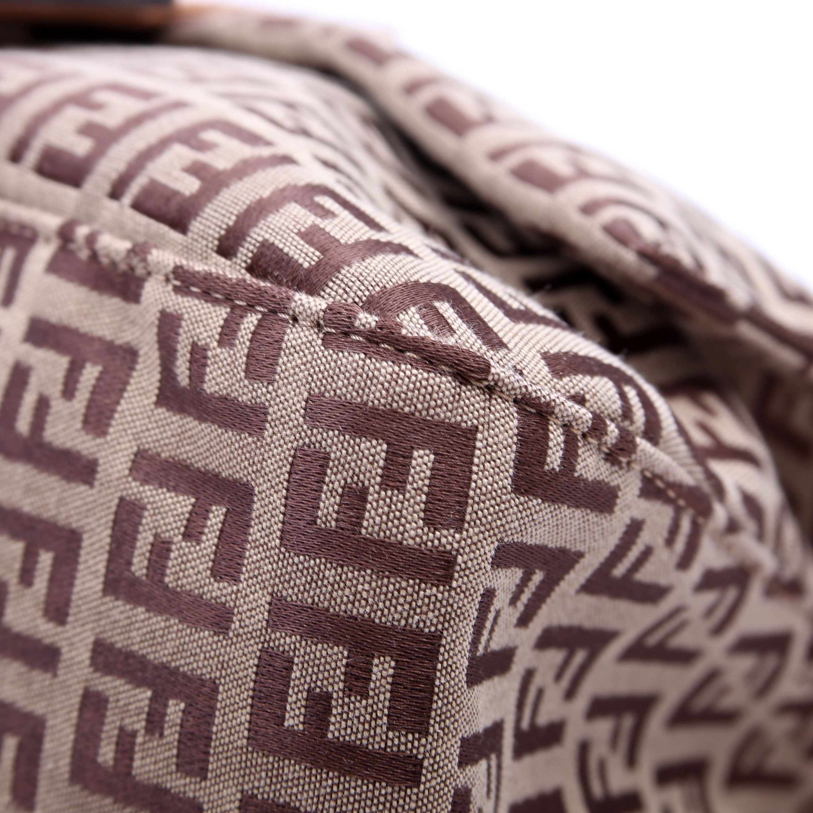 8BR001 Mama Forever Zucchino Fabric