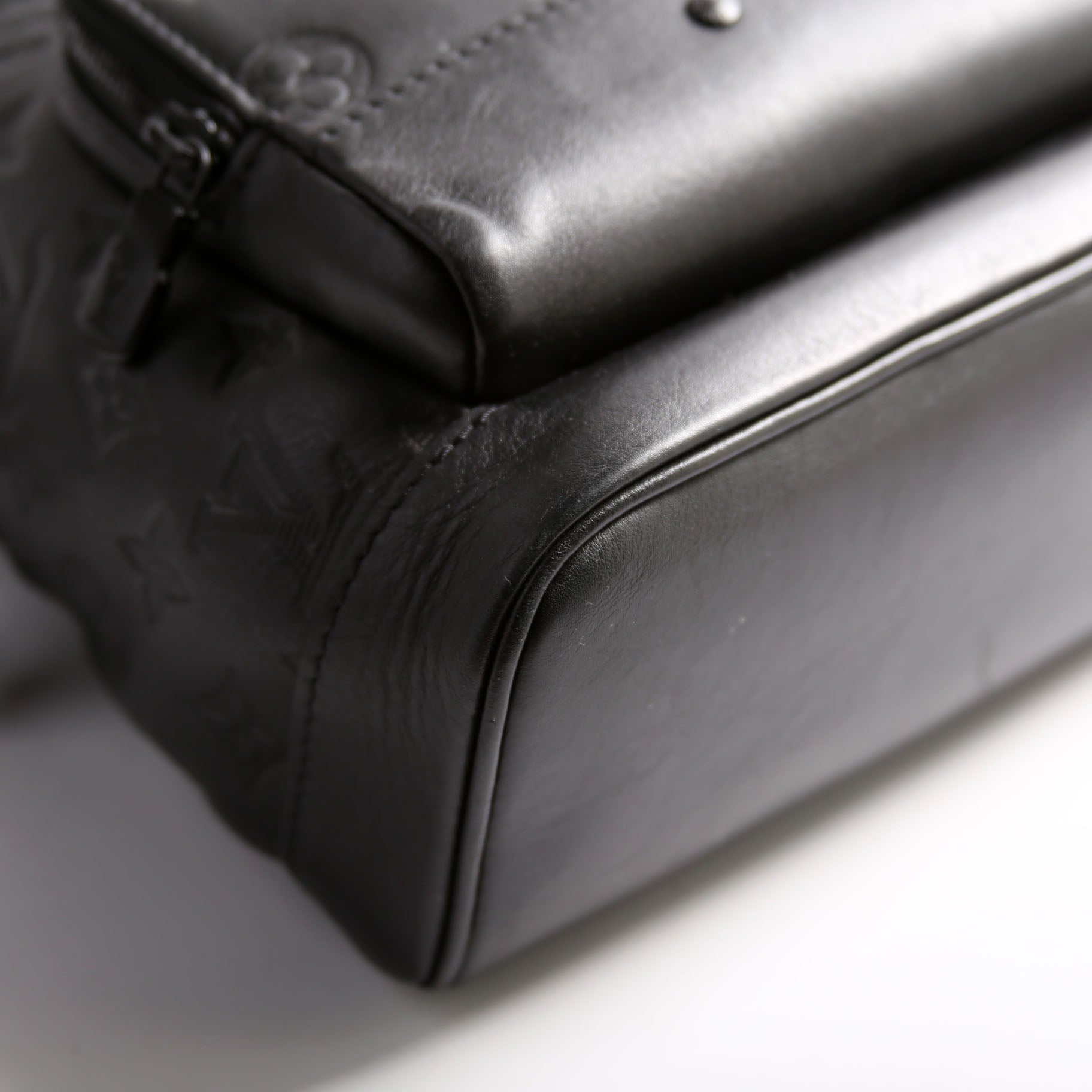 Racer Sling Shadow Monogram