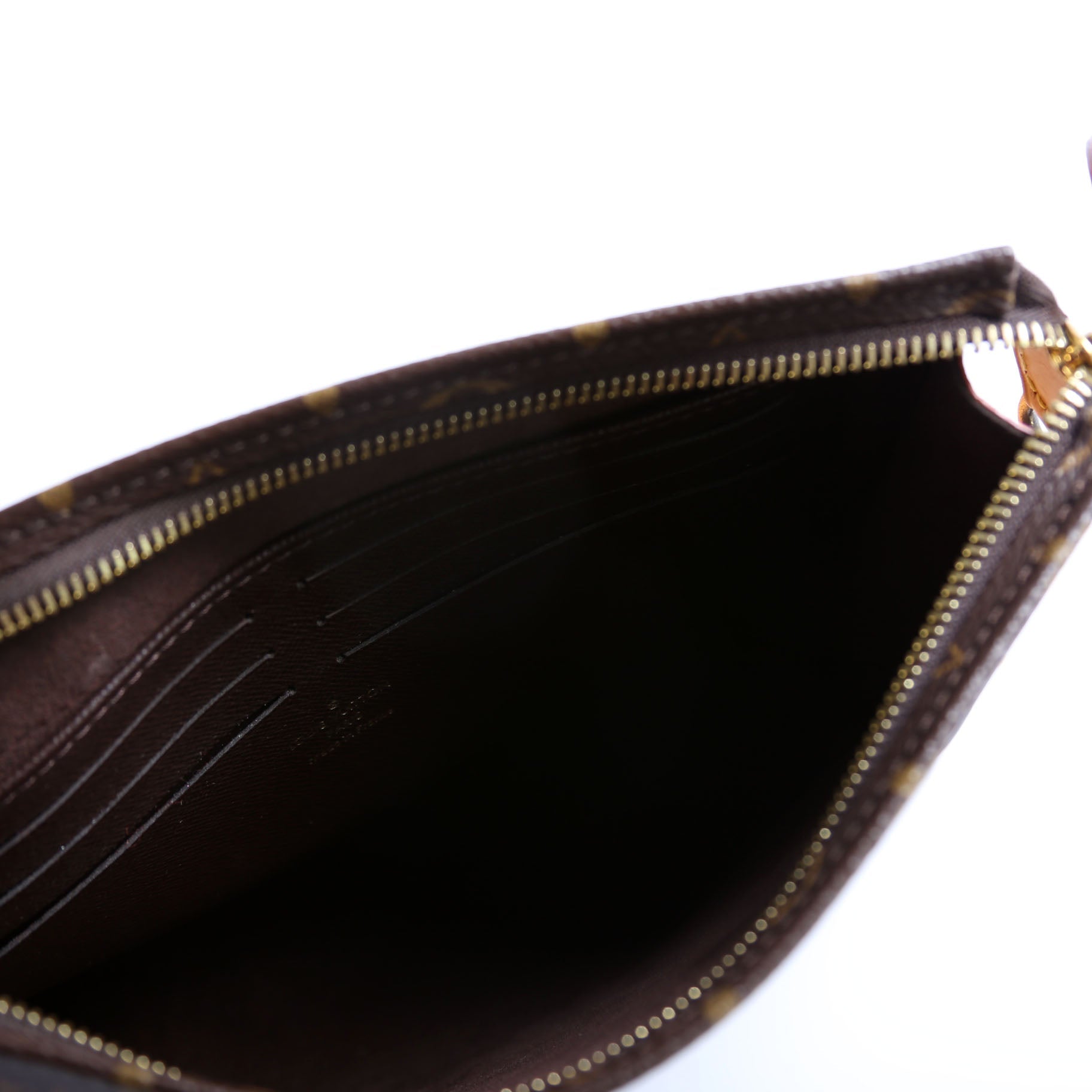 Toiletry Pouch On Chain Brown