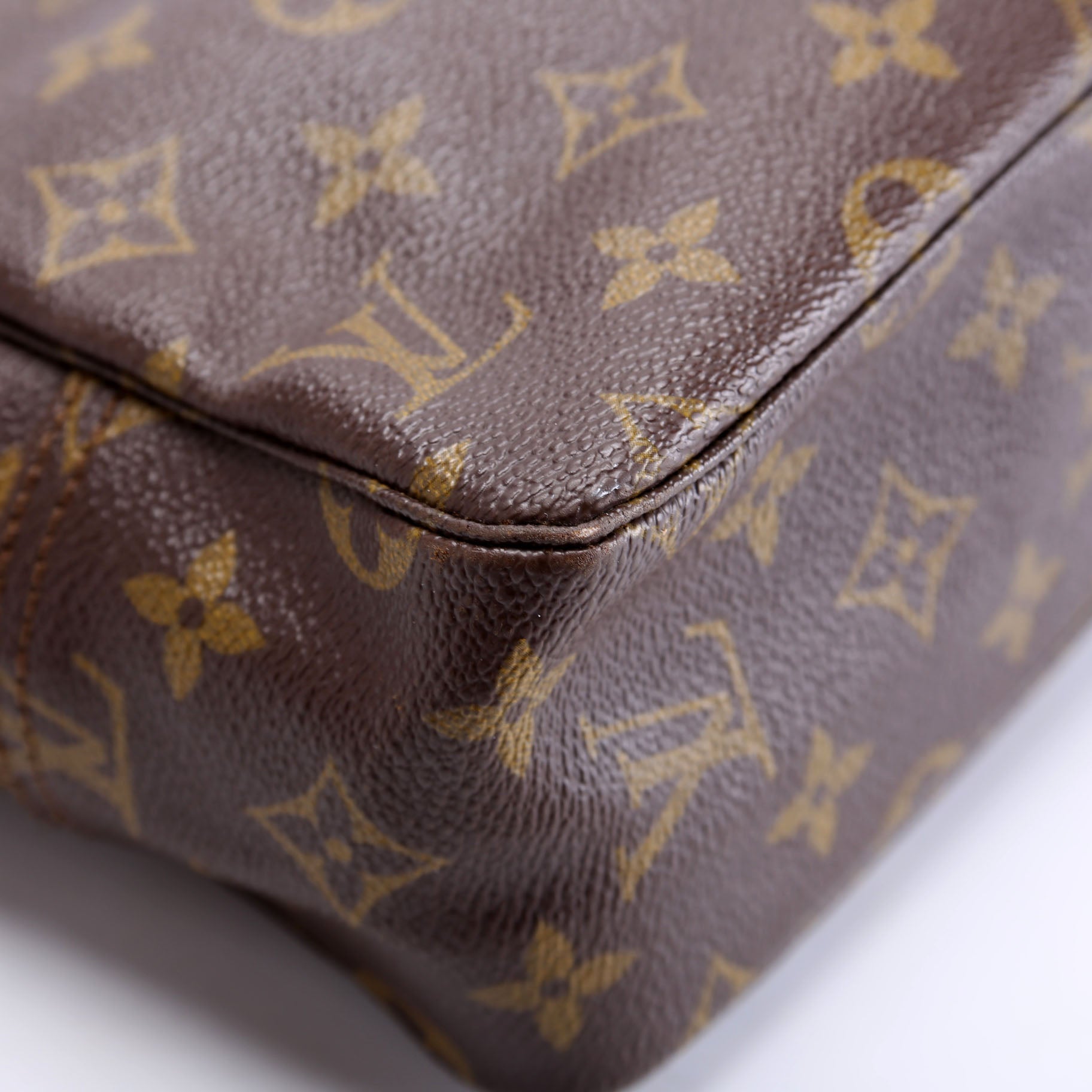 Trousse Toilette 28 Monogram