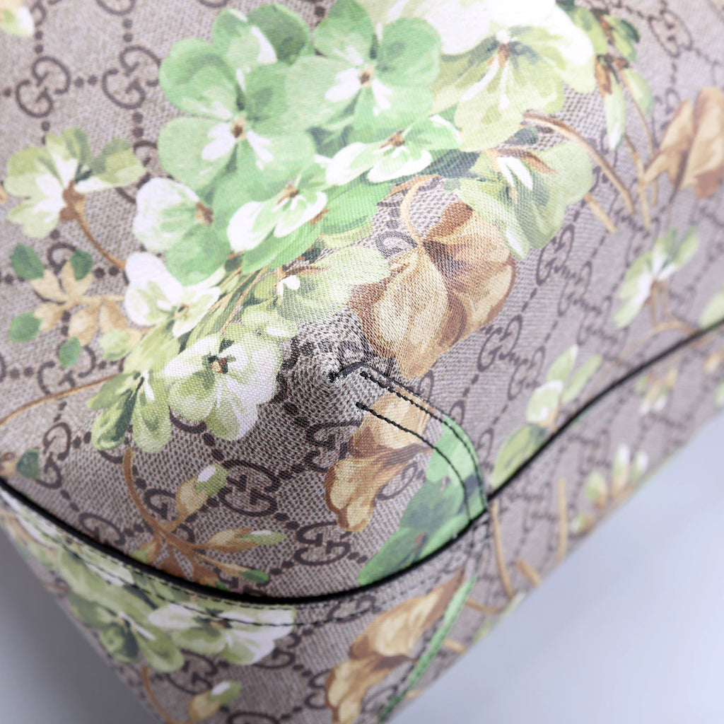 368568 GG Blooms Reverse Medium Tote Beige/Green/Black