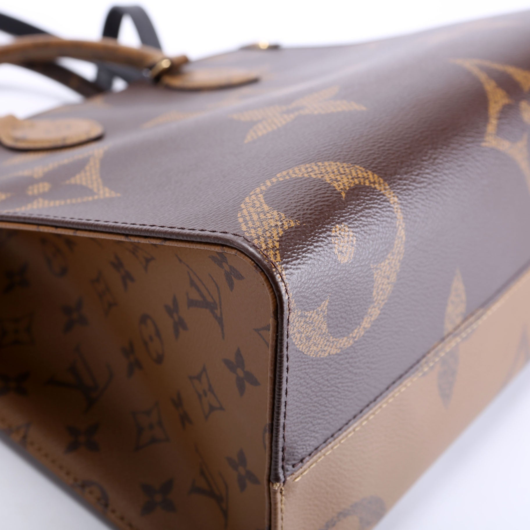 ONTHEGO MM Monogram Reverse