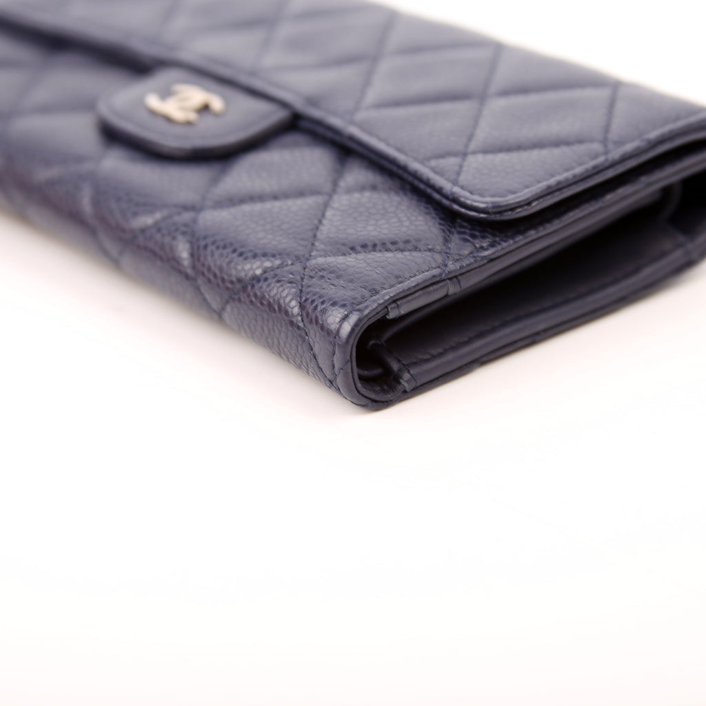 Classic Flap Wallet Long Caviar Navy