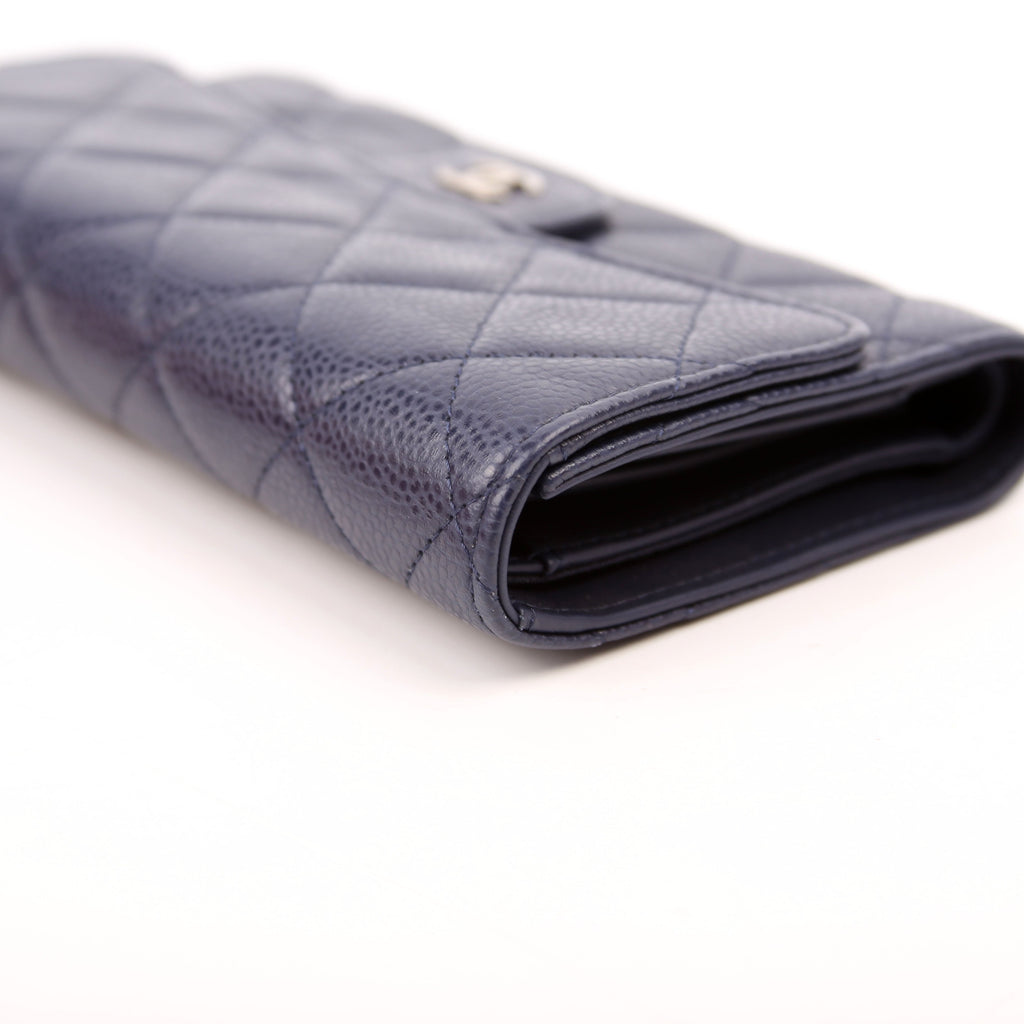 Classic Flap Wallet Long Caviar Navy