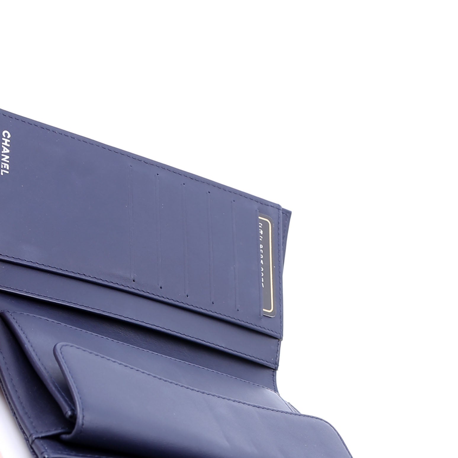 Classic Flap Wallet Long Caviar Navy