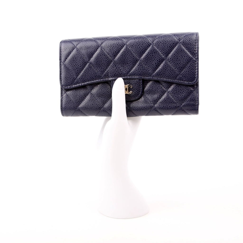 Classic Flap Wallet Long Caviar Navy