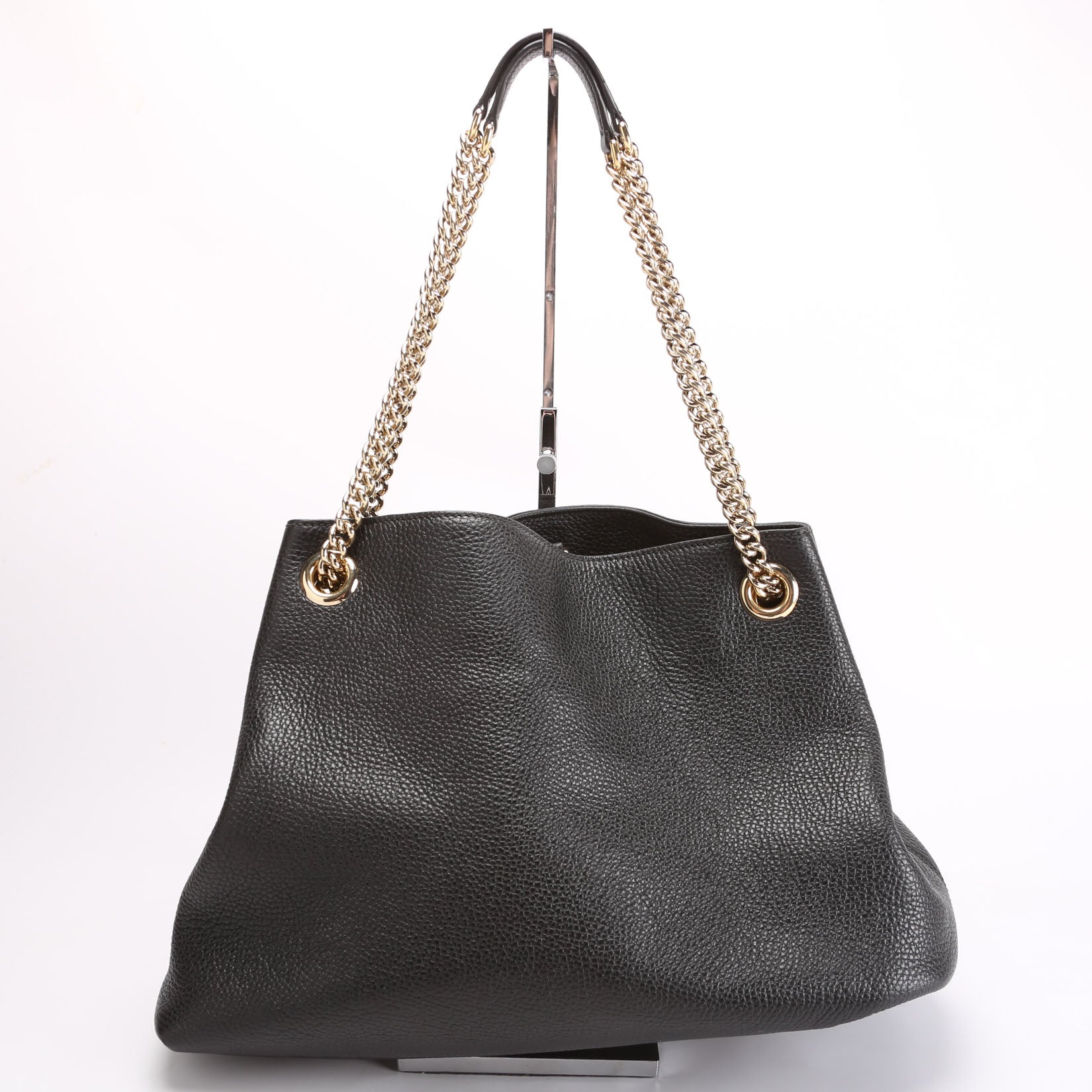 536196 Soho Chain Tote Newer Black