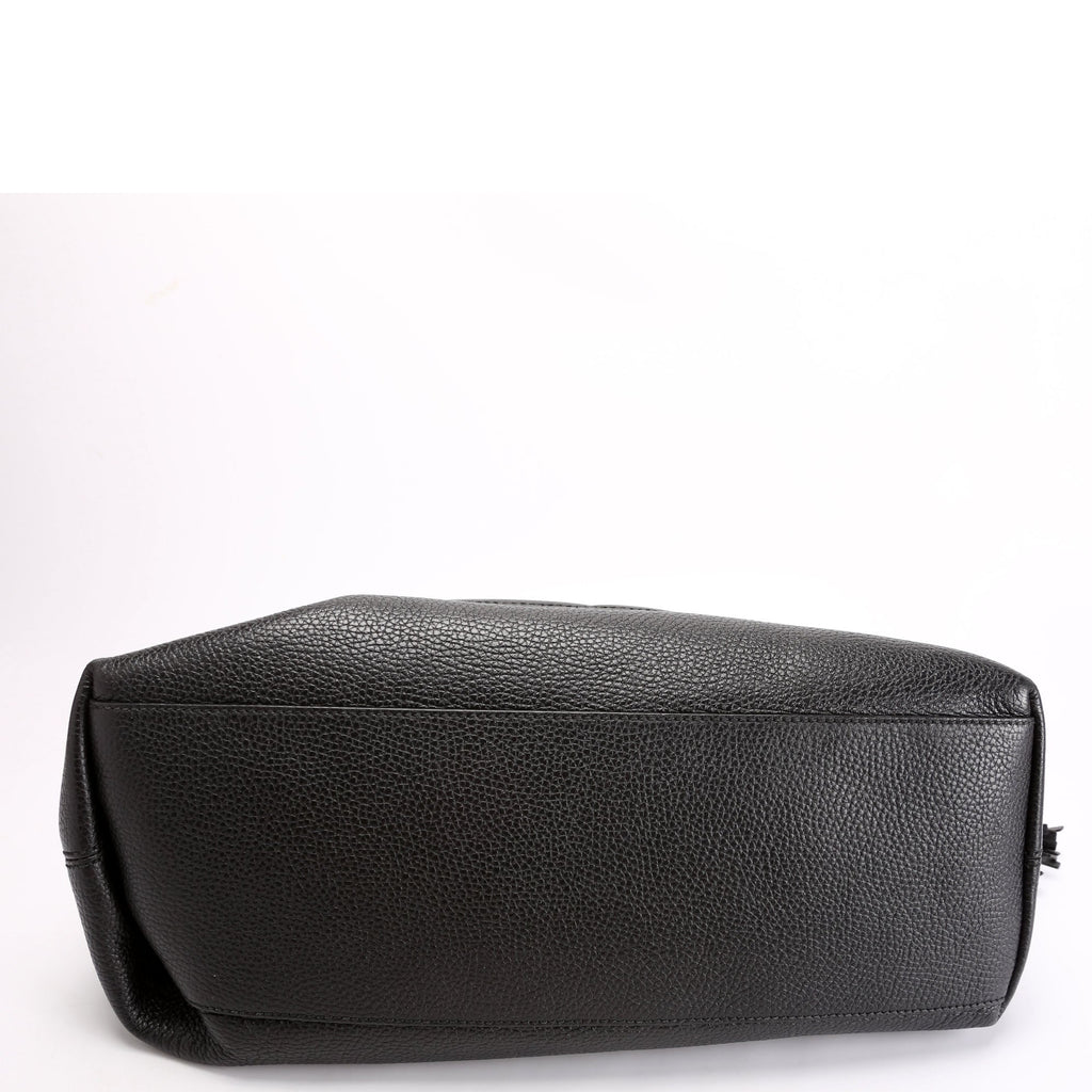 536196 Soho Chain Tote Newer Black