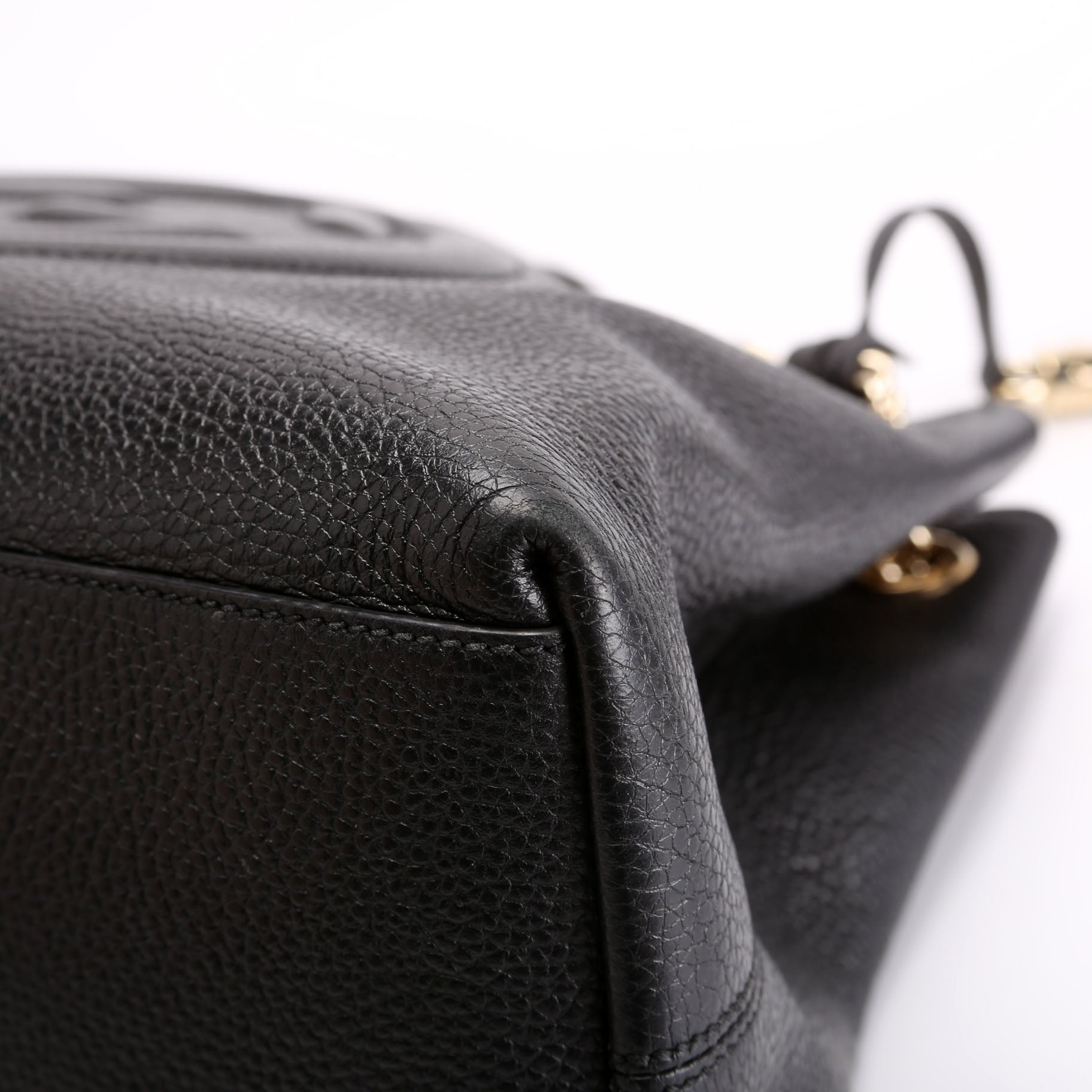 536196 Soho Chain Tote Newer Black