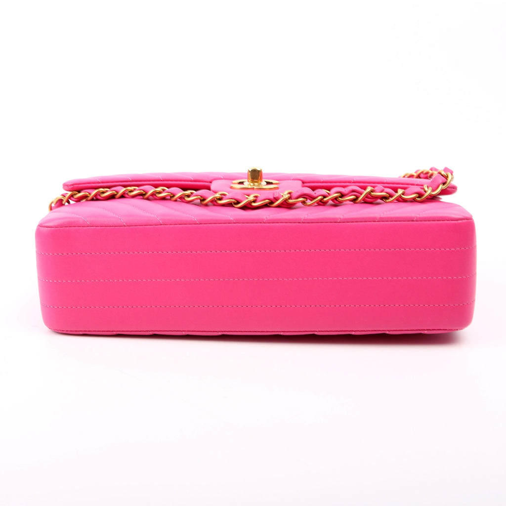 Classic Flap Medium Chevron Lambskin 21M Pink