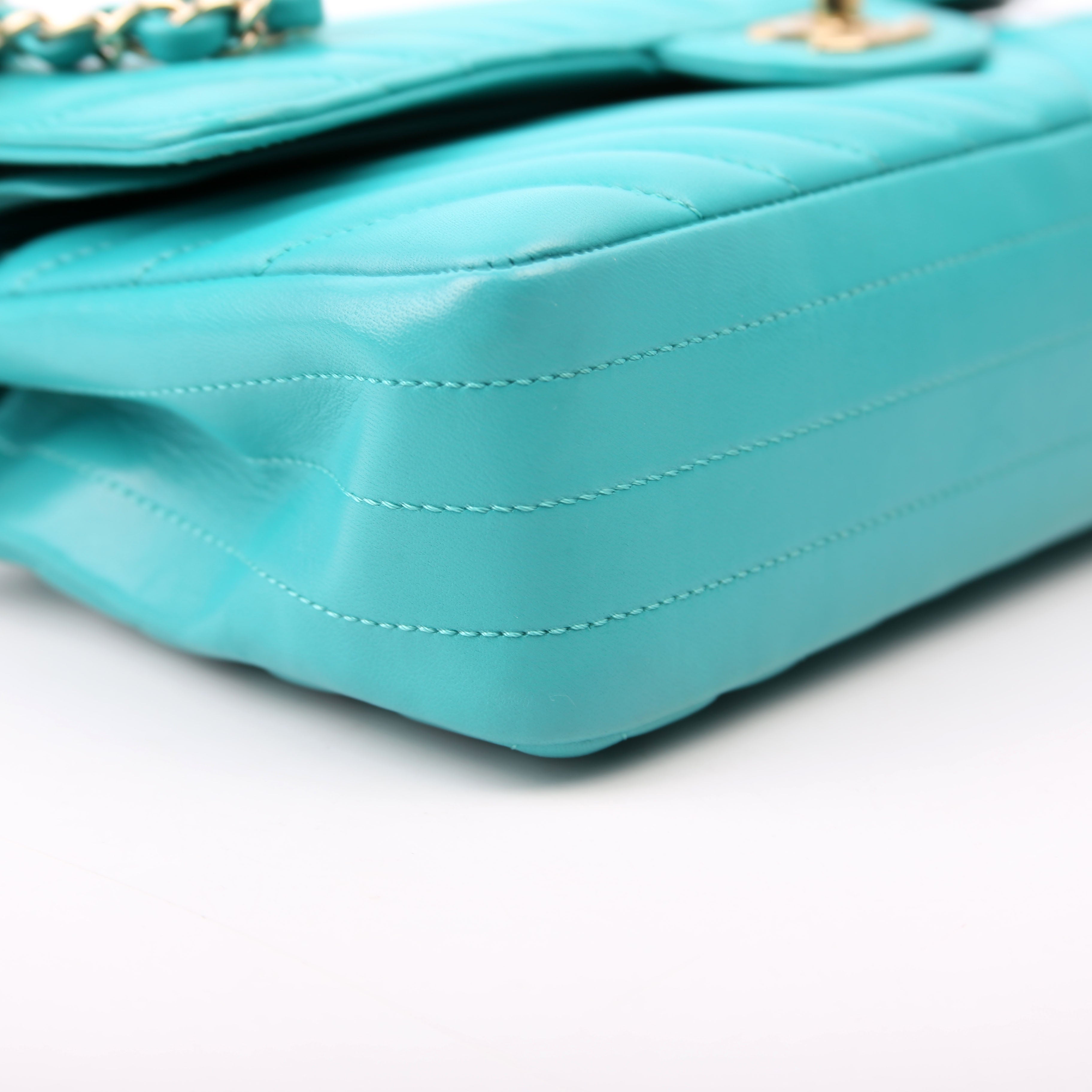 Classic Flap Medium Chevron Lambskin 23M Teal