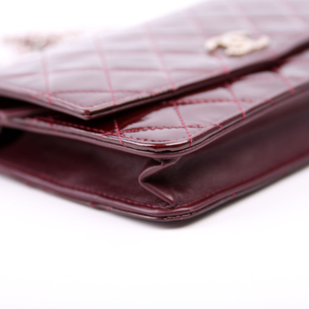 Classic Quilted Clutch Patent 18M Burgundy
