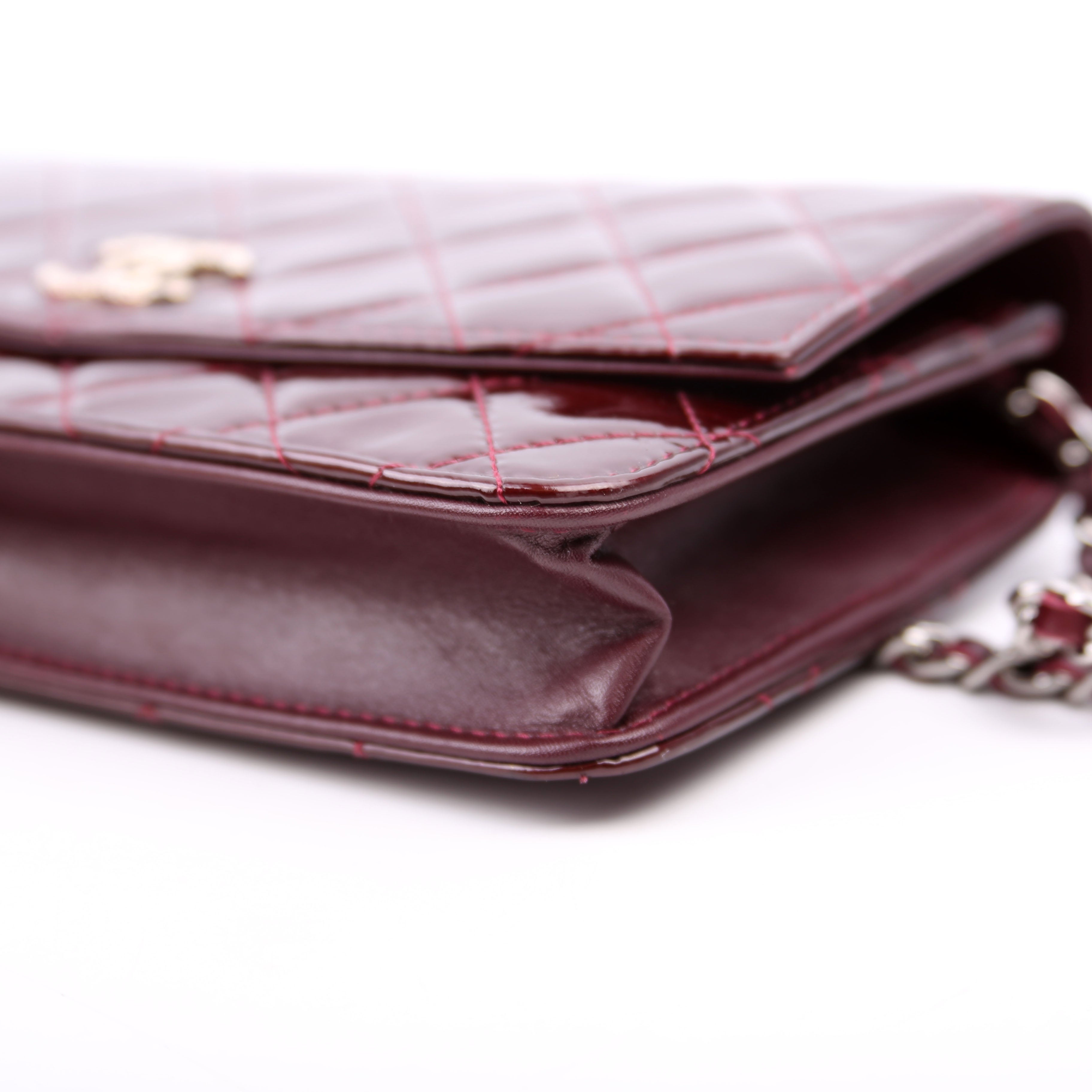 Classic Quilted Clutch Patent 18M Burgundy