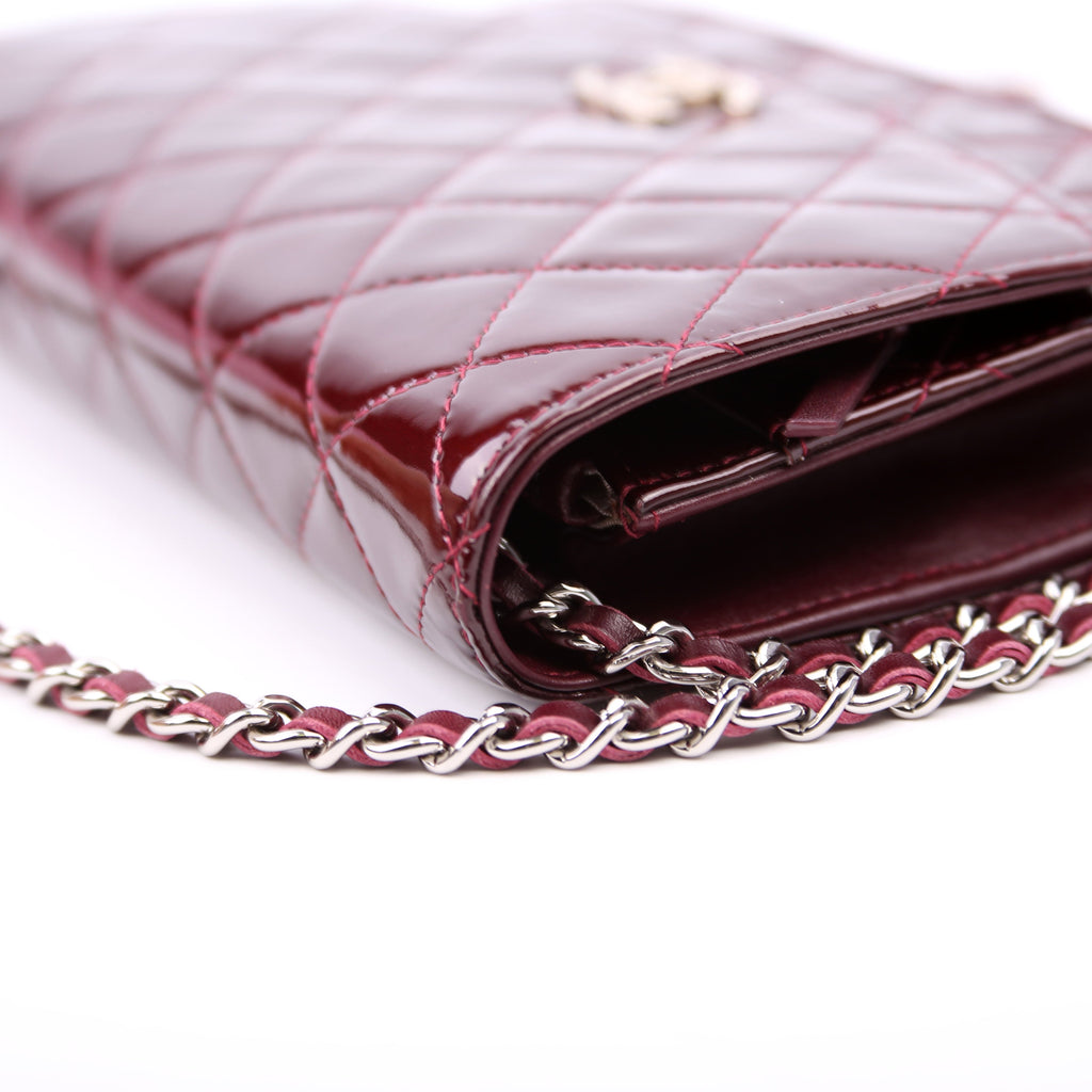 Classic Quilted Clutch Patent 18M Burgundy