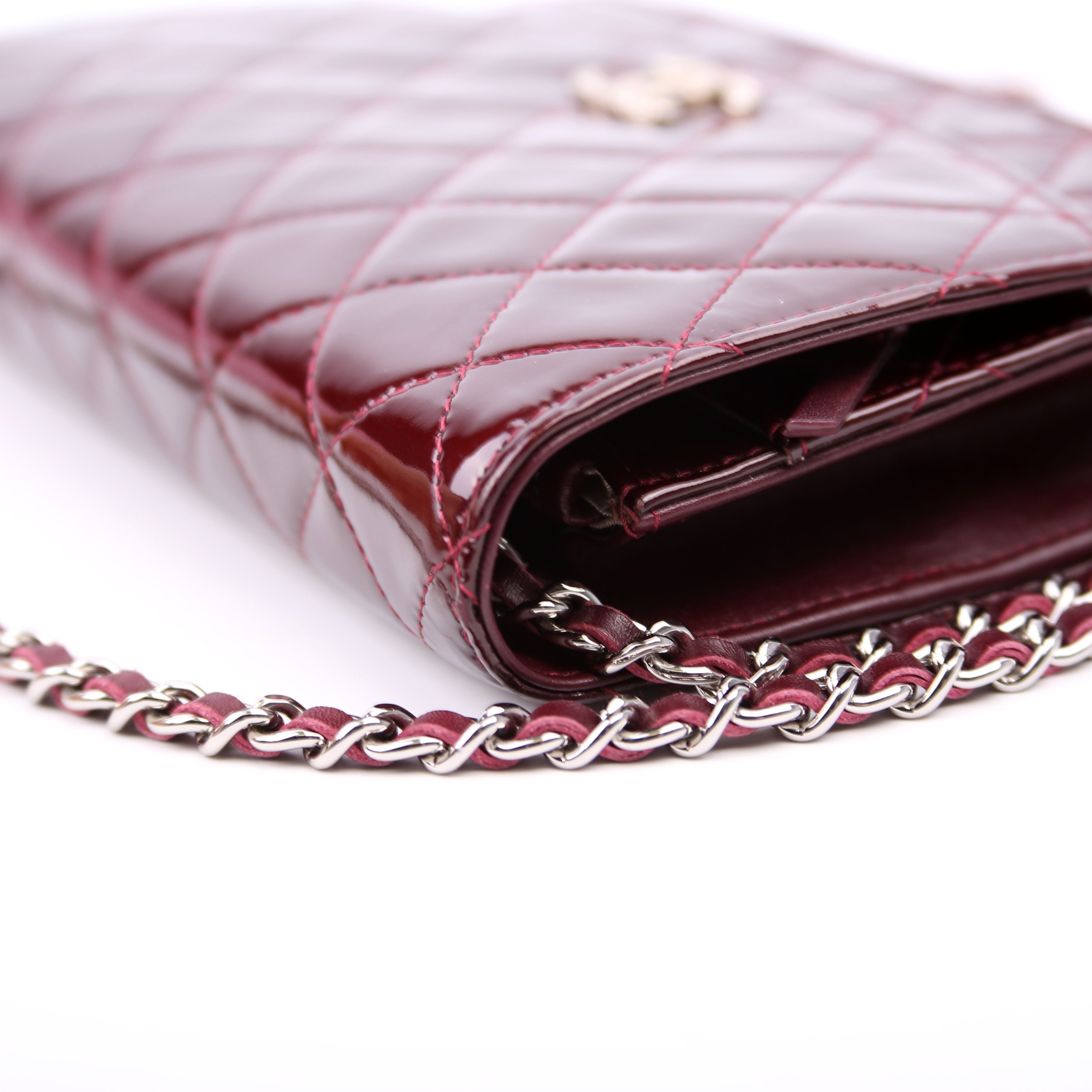 Classic Quilted Clutch Patent 18M Burgundy