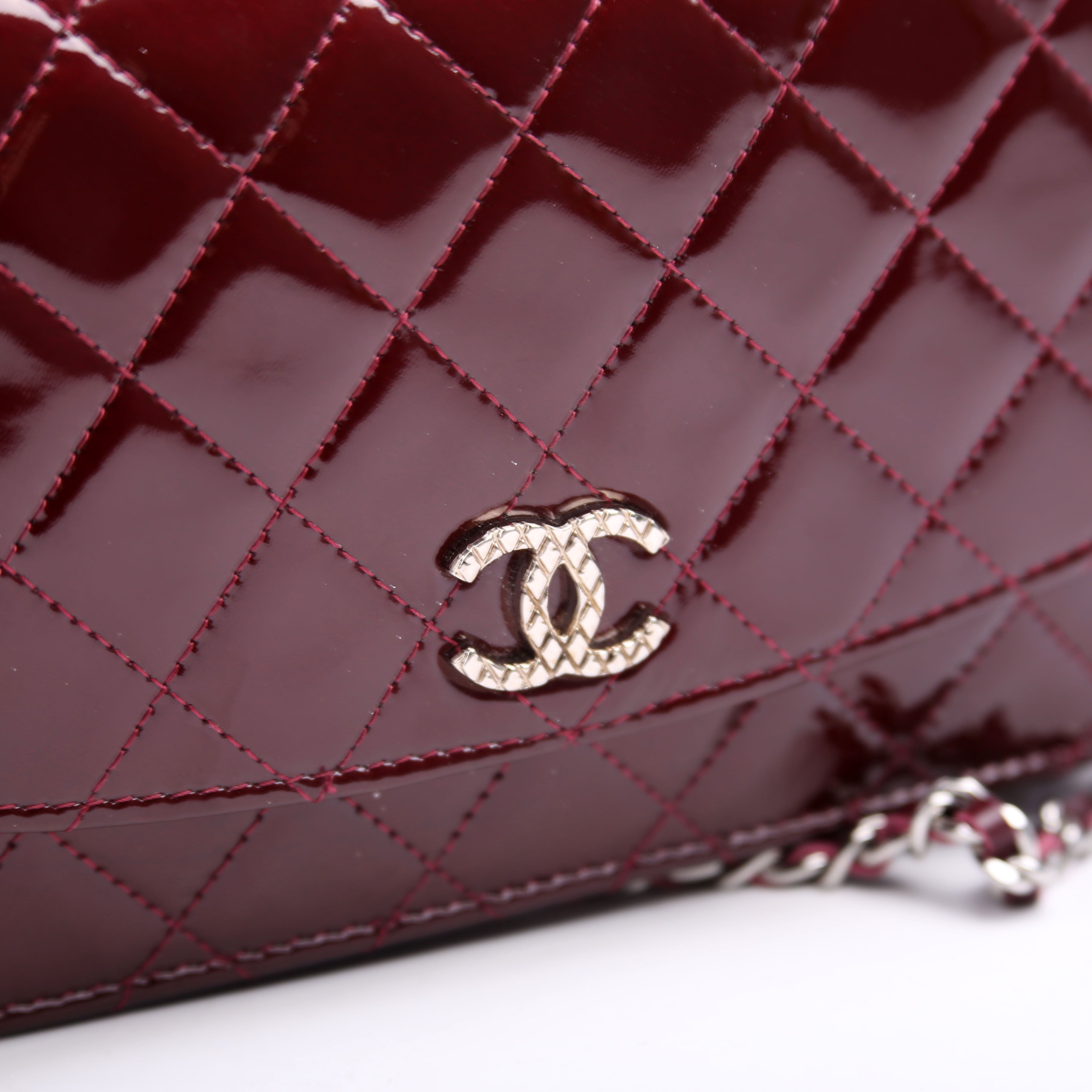 Classic Quilted Clutch Patent 18M Burgundy