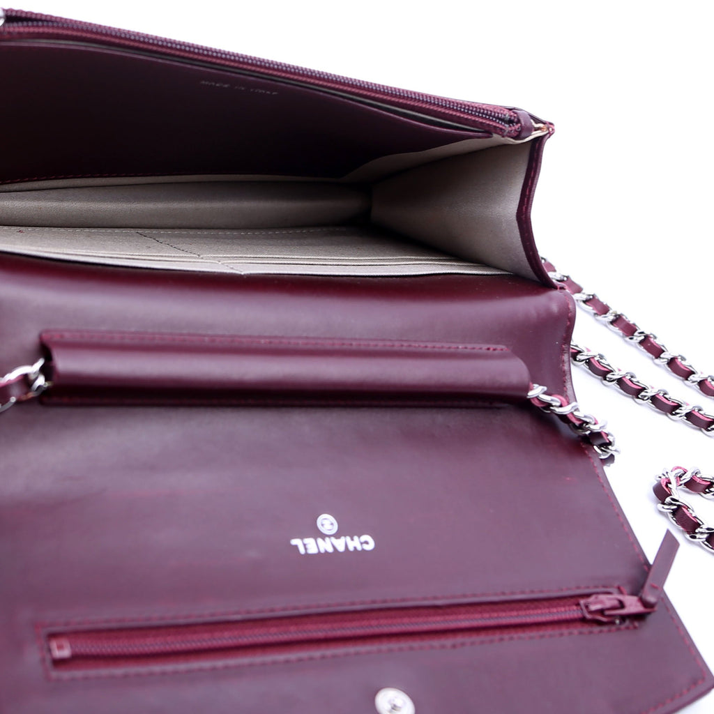 Classic Quilted Clutch Patent 18M Burgundy