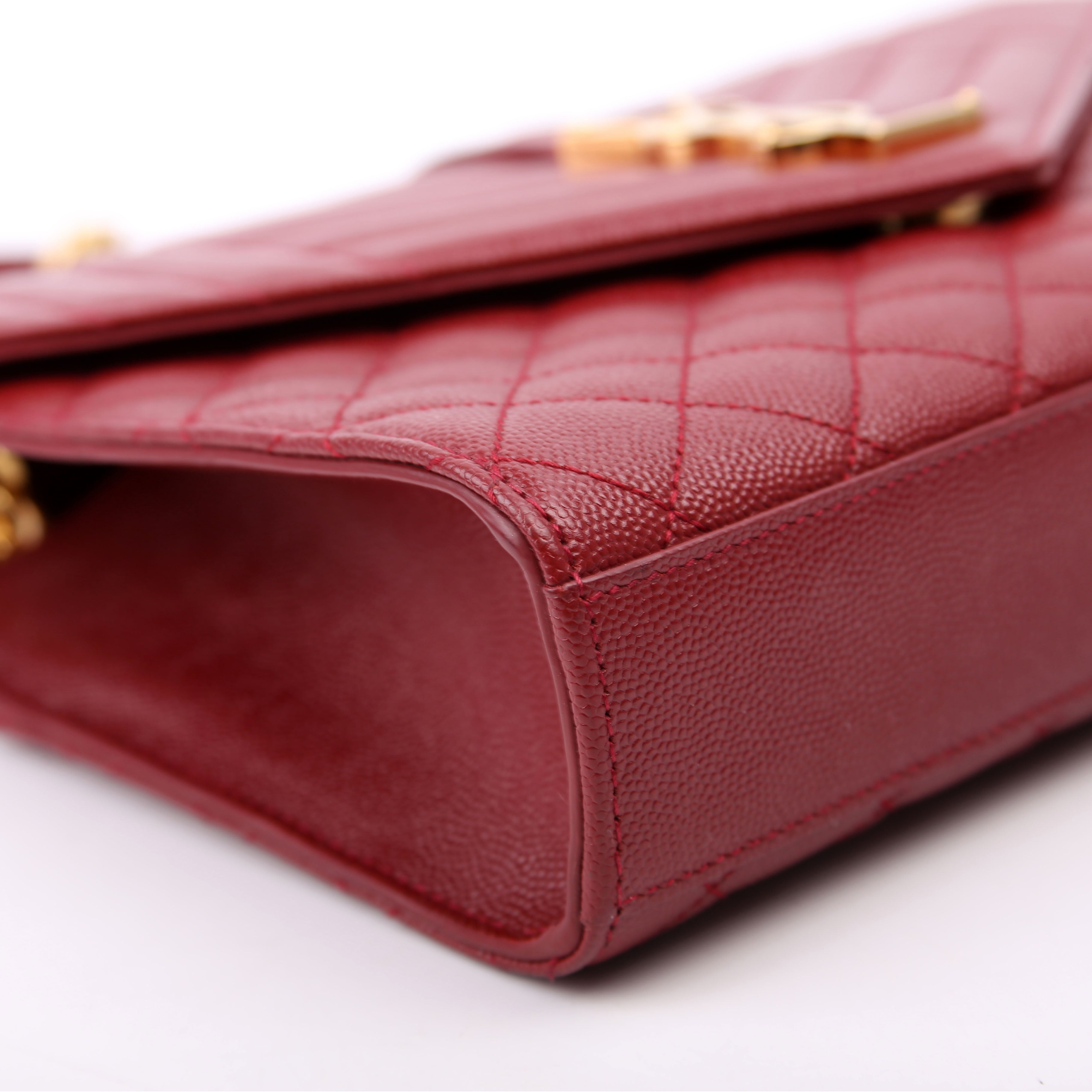 Envelope Medium Tri-Quilt Maroon