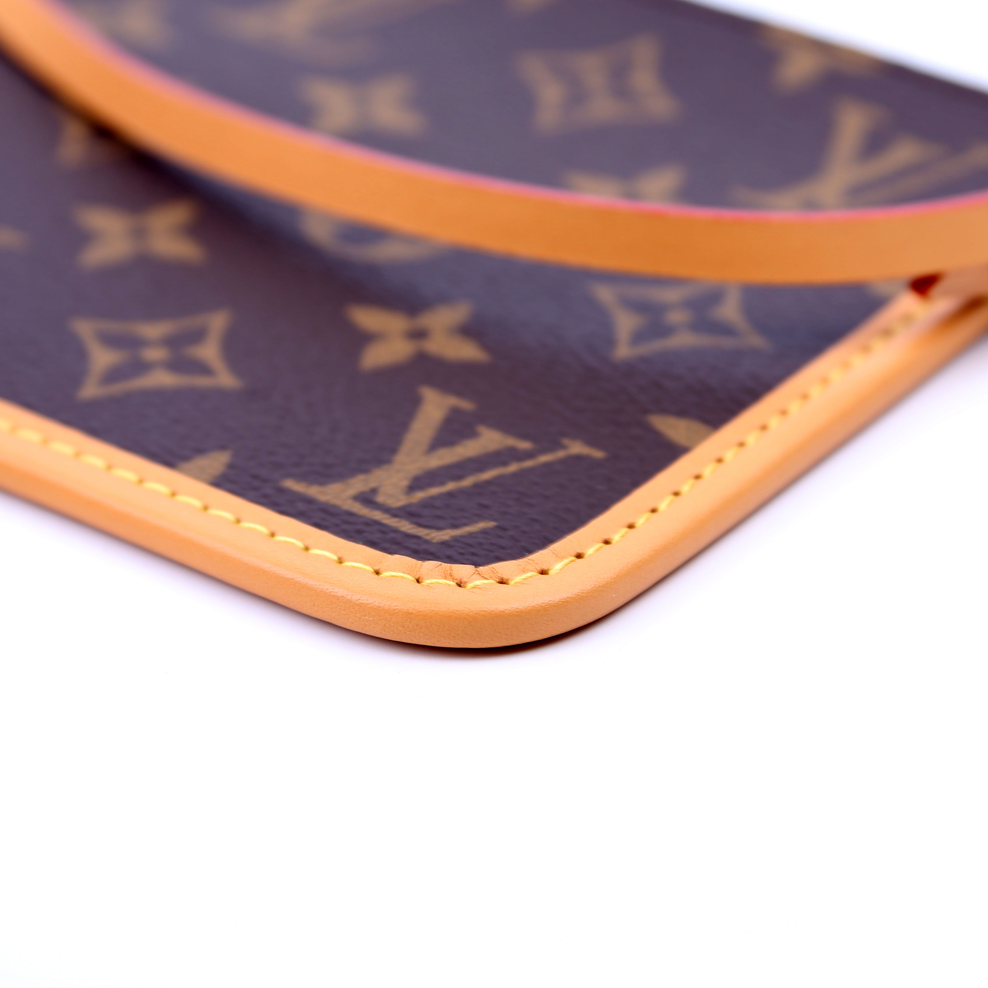 Pochette Only Carryall PM Monogram