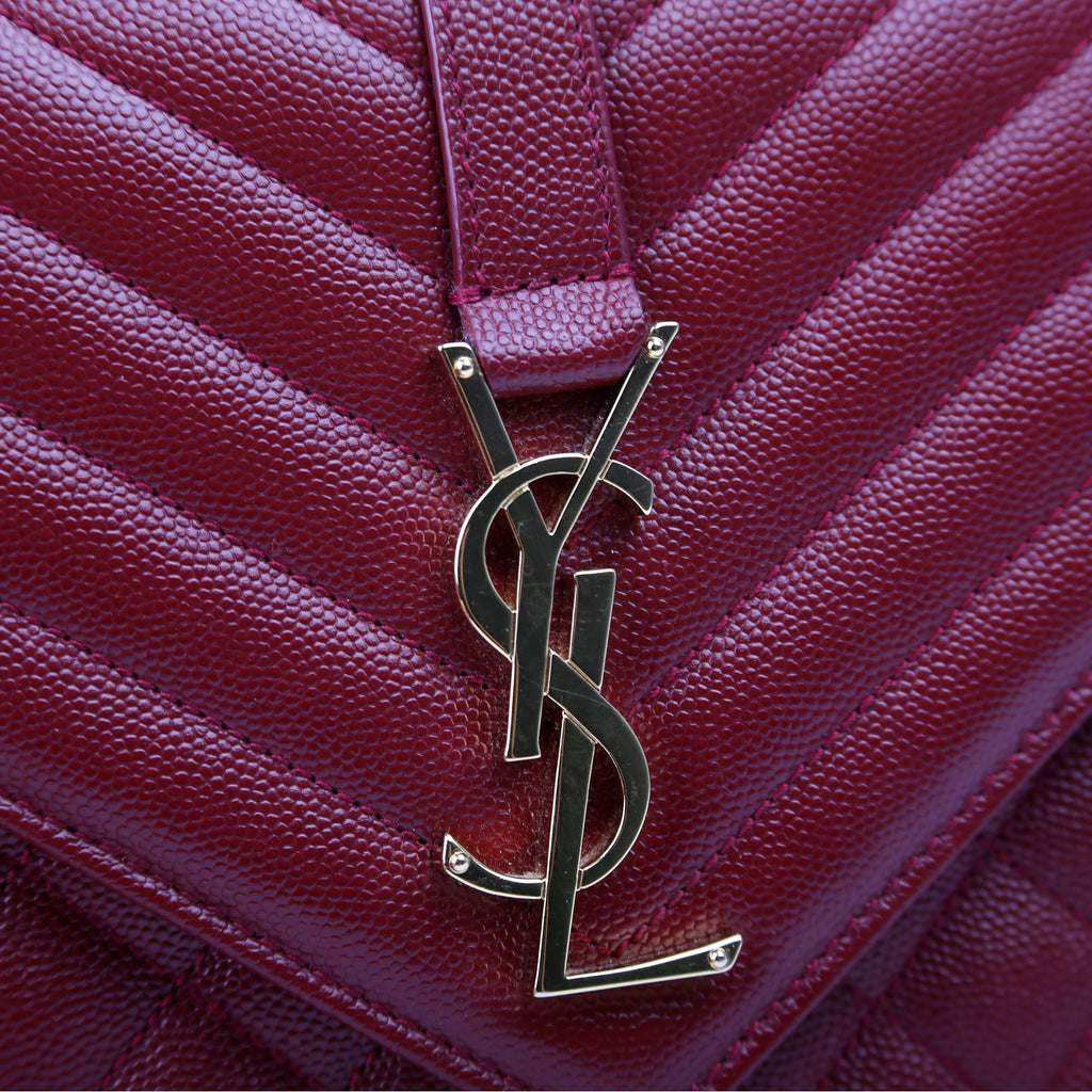 Envelope Medium Tri-Quilt Maroon