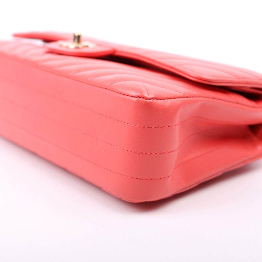Classic Flap Medium Chevron Lambskin 27M Salmon