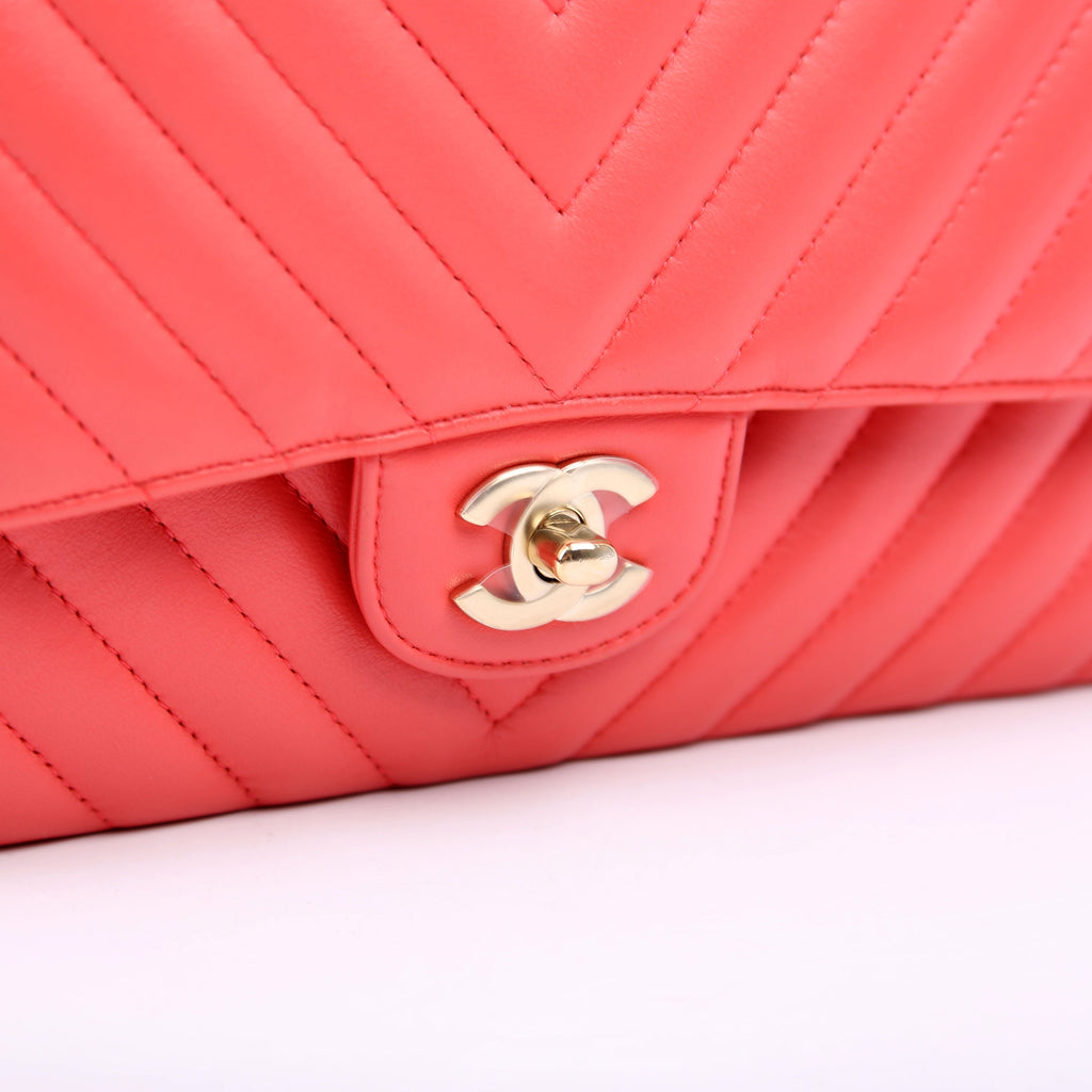 Classic Flap Medium Chevron Lambskin 27M Salmon