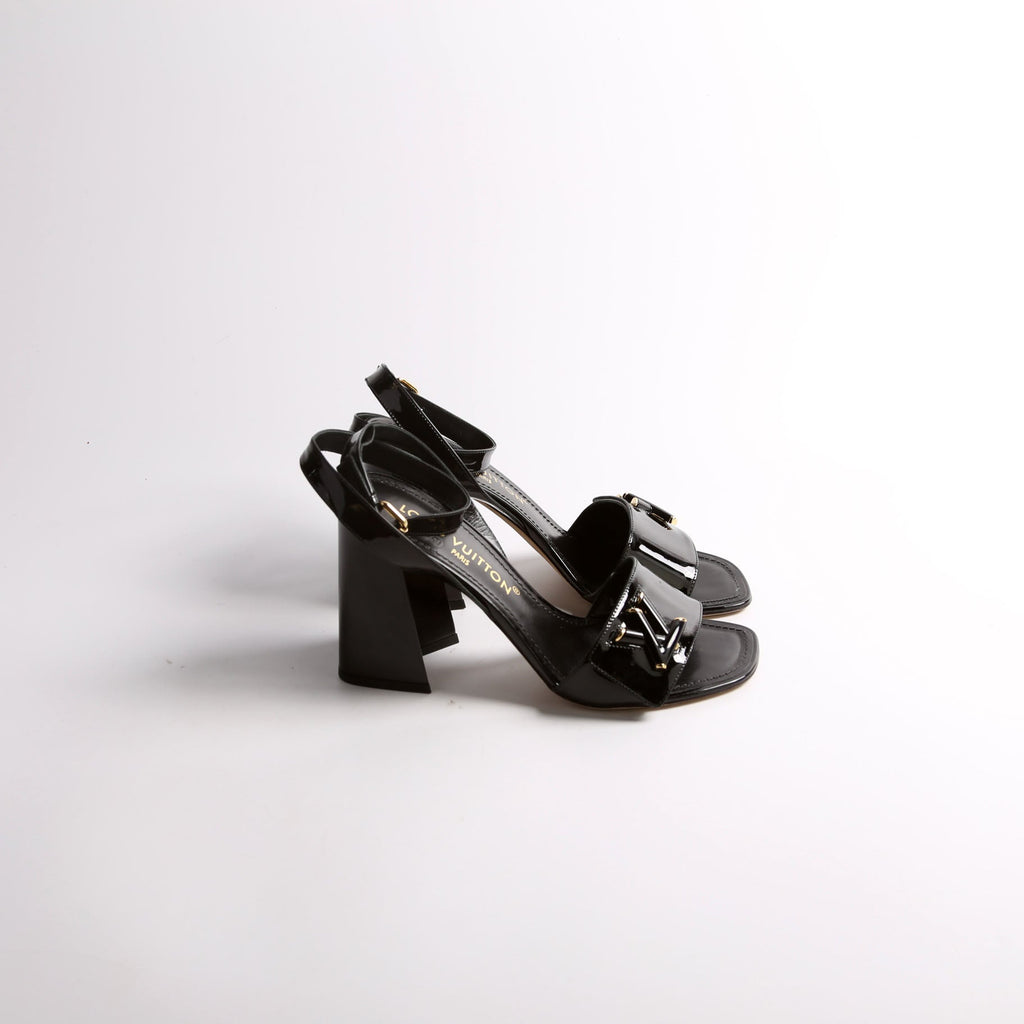 Shake Sandals Size 39 Black