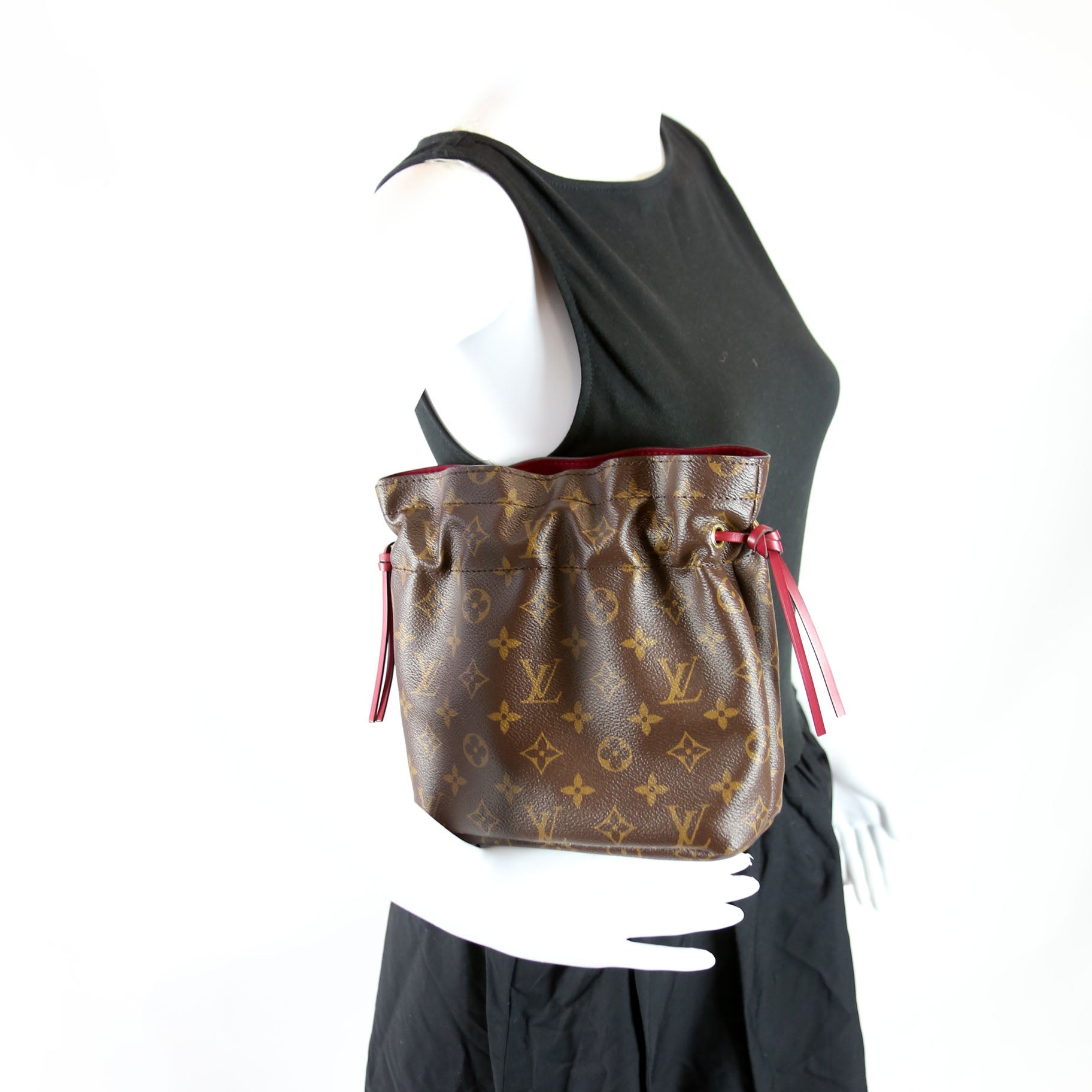 Noe Pouch Monogram Berry