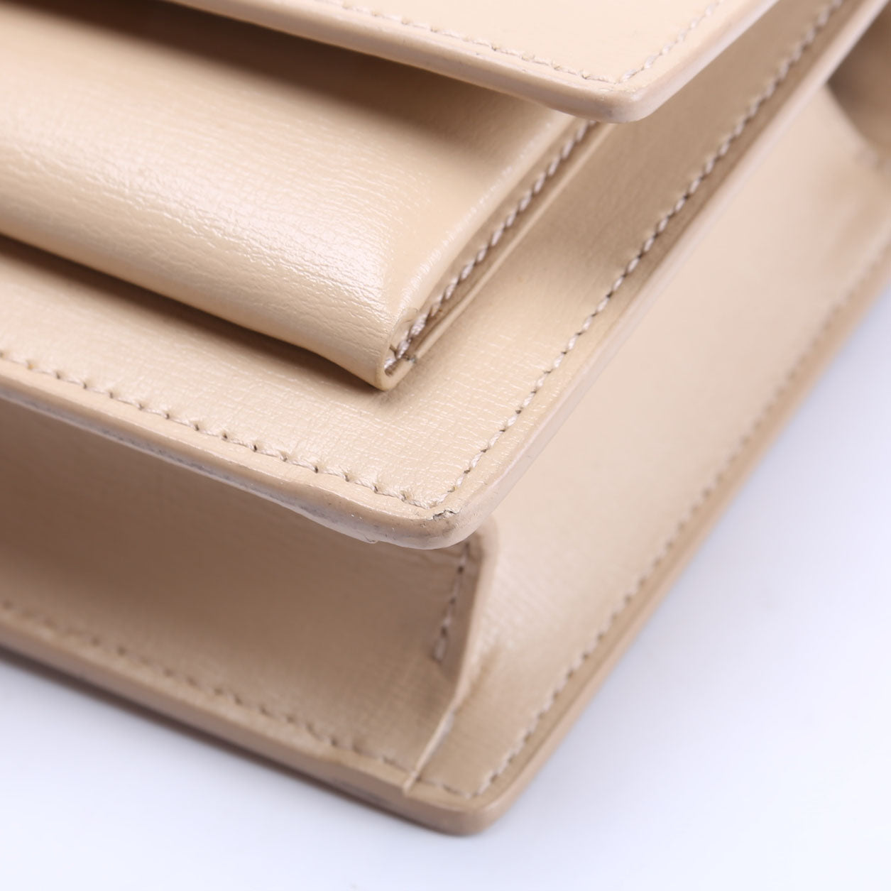 452157 Sunset Chain Wallet Nude
