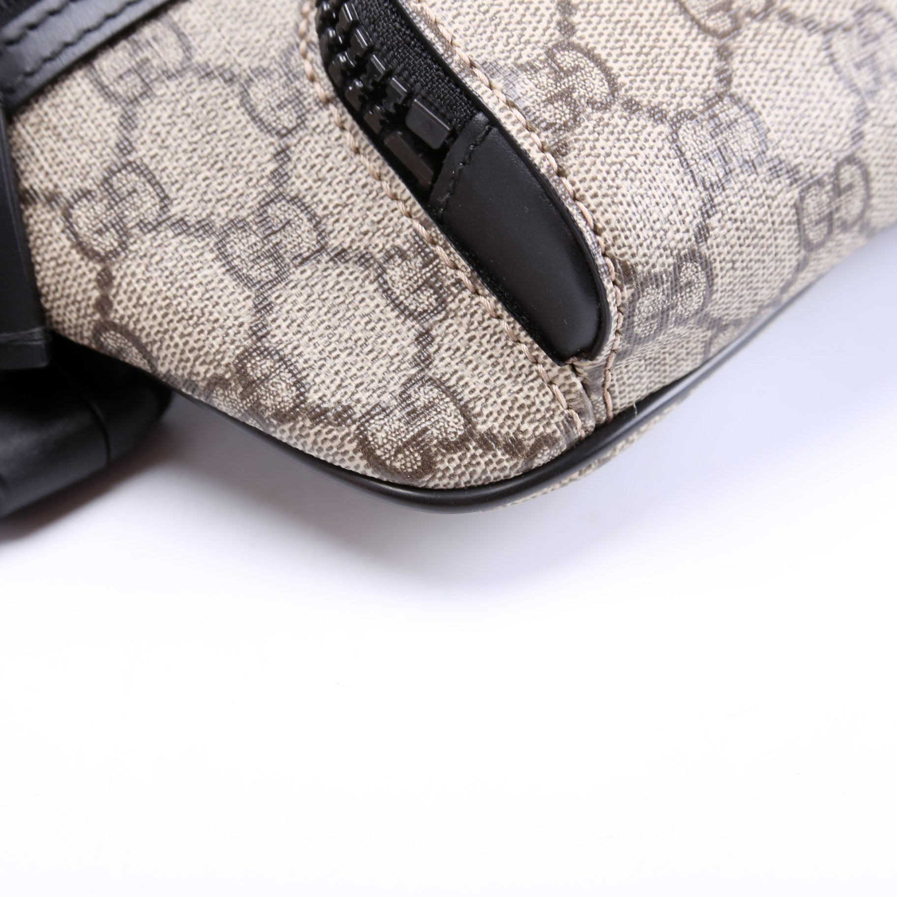 Gucci 450946 GG Supreme Belt Bag