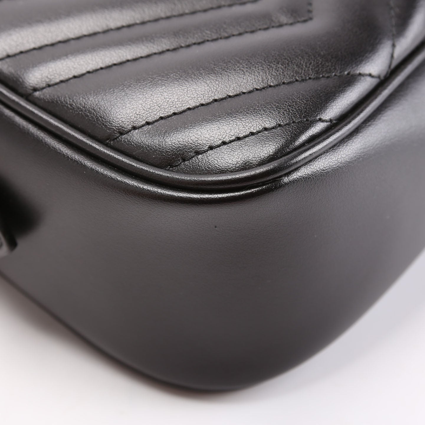 447632 Marmont Small Leather Camera Black
