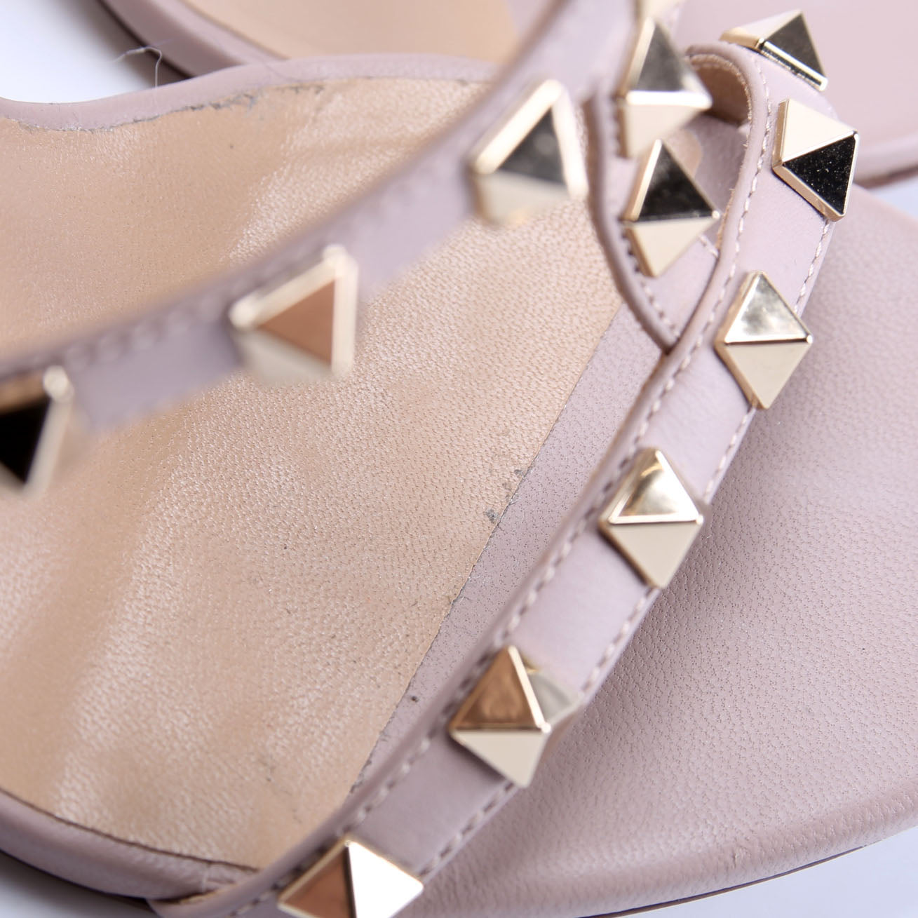 Rockstud Caged Sandals Size 36.5 Beige