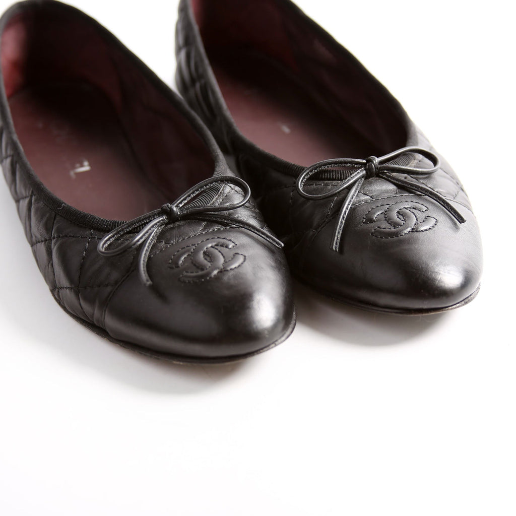 Quilted CC Cap Toe Ballet Flats Size 39 Black